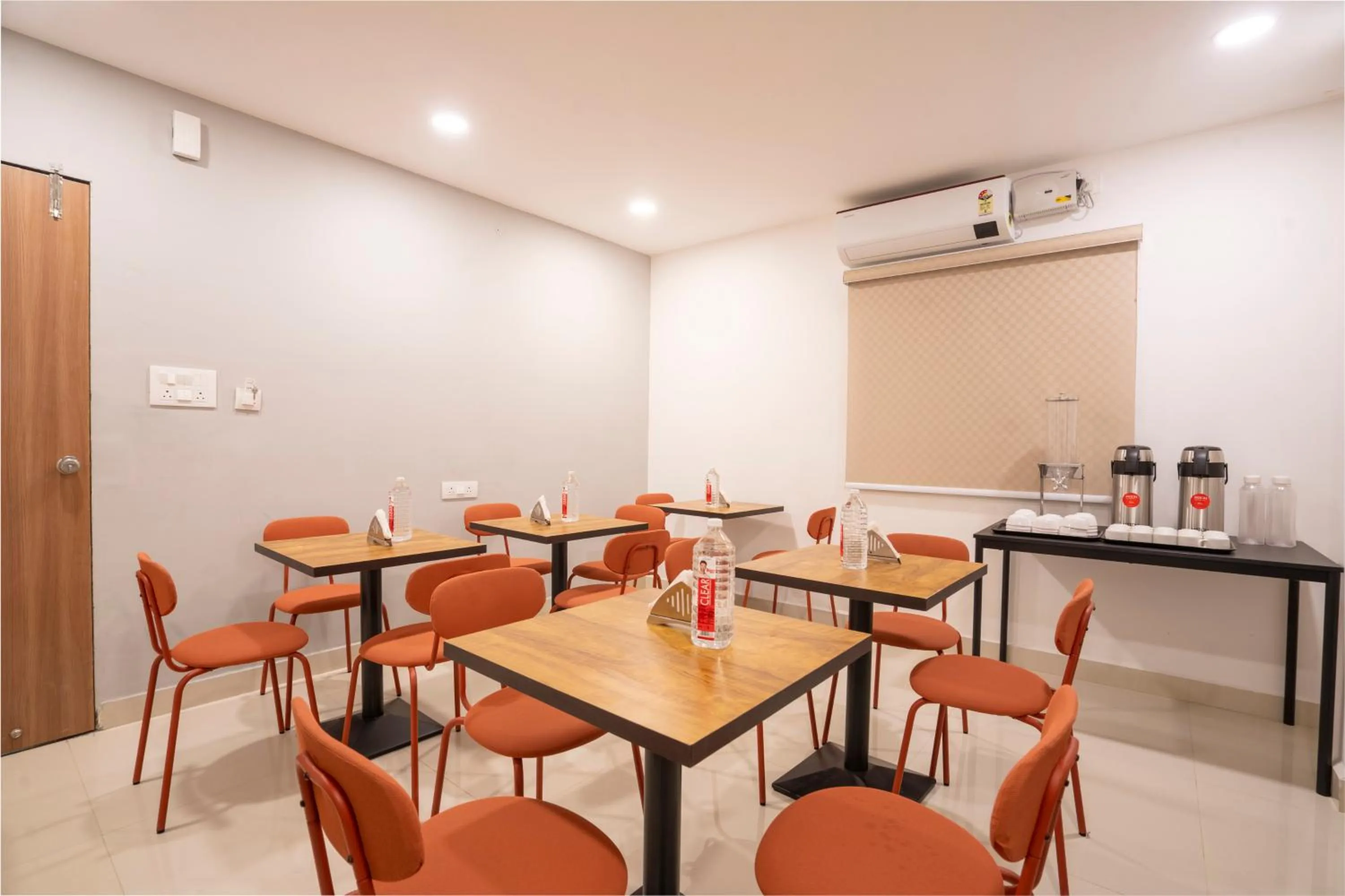 Dining area in Treebo De Alphabet Gachibowli