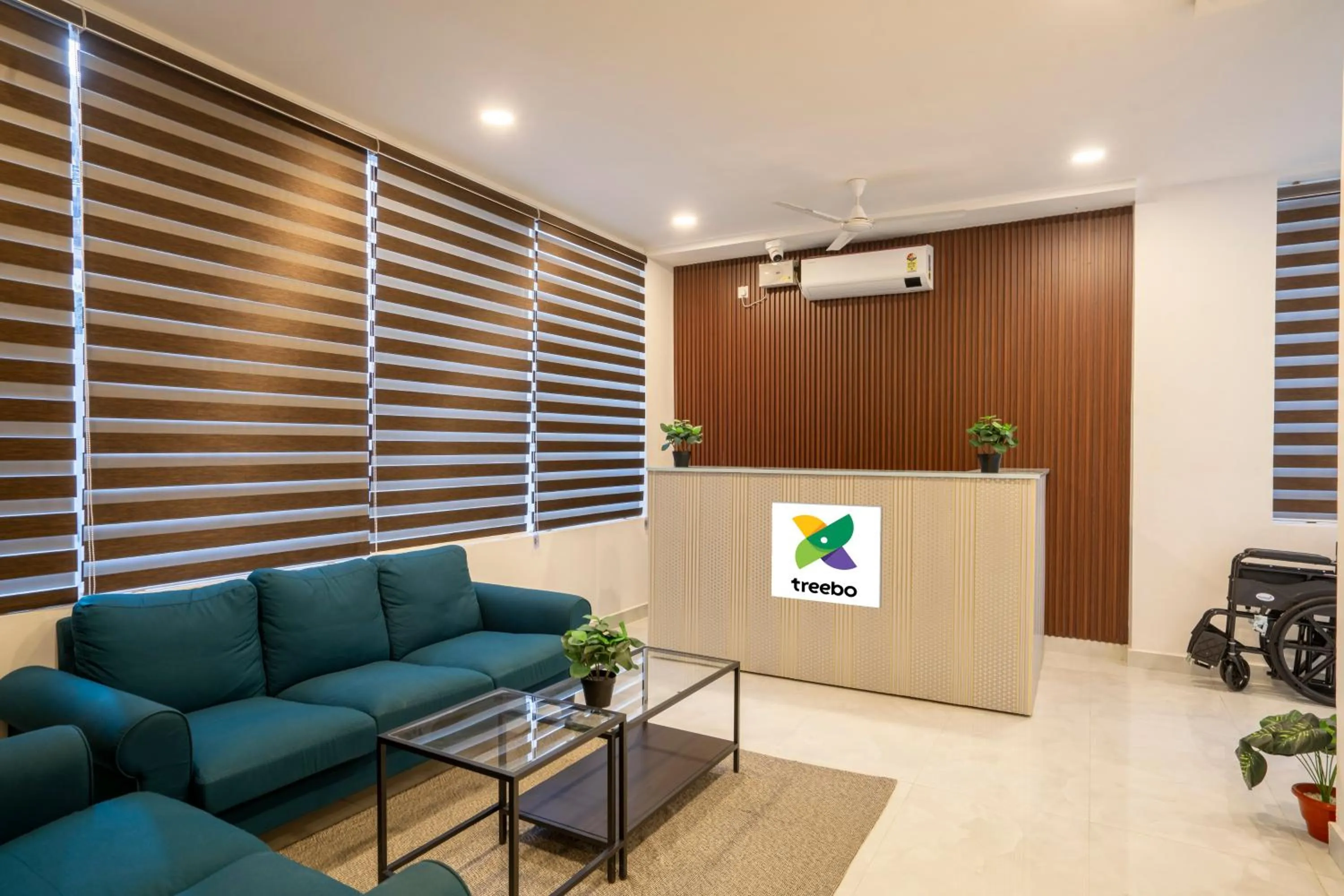 Lobby or reception in Treebo De Alphabet Gachibowli