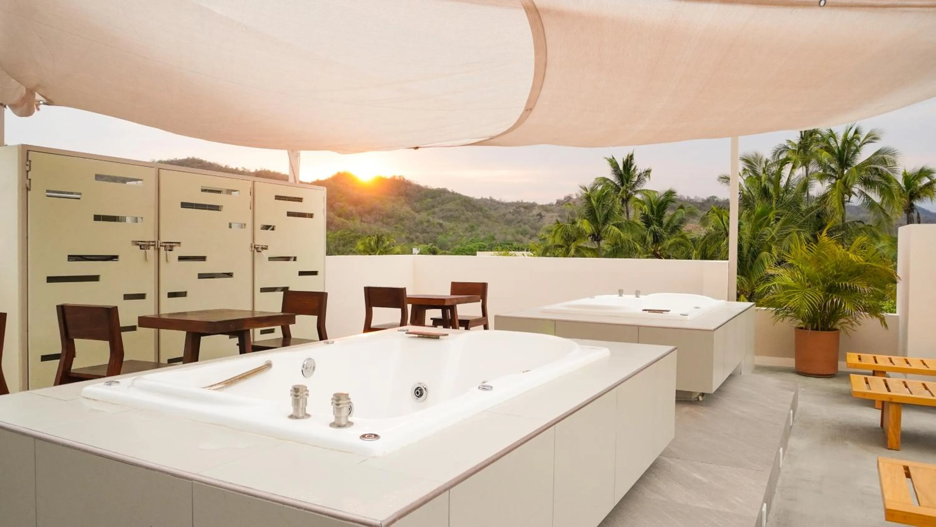 Swimming pool in Hotel Tepalcates