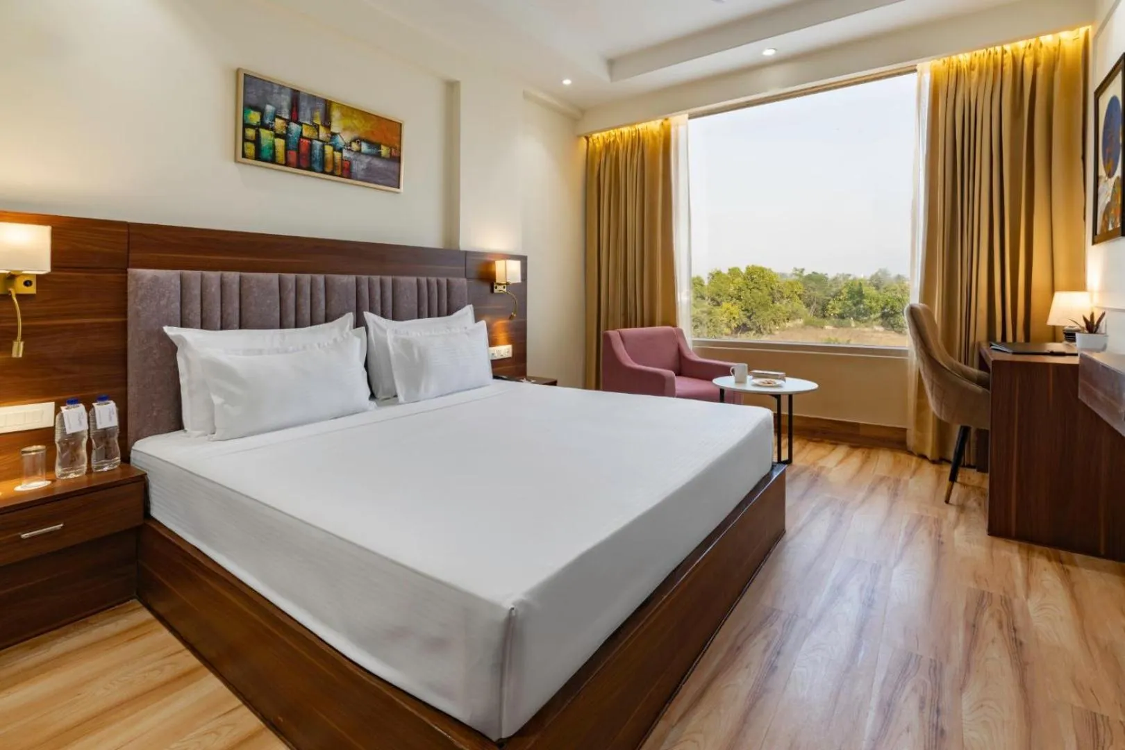 Clarks Inn Suites Agra Near Tajmahal
