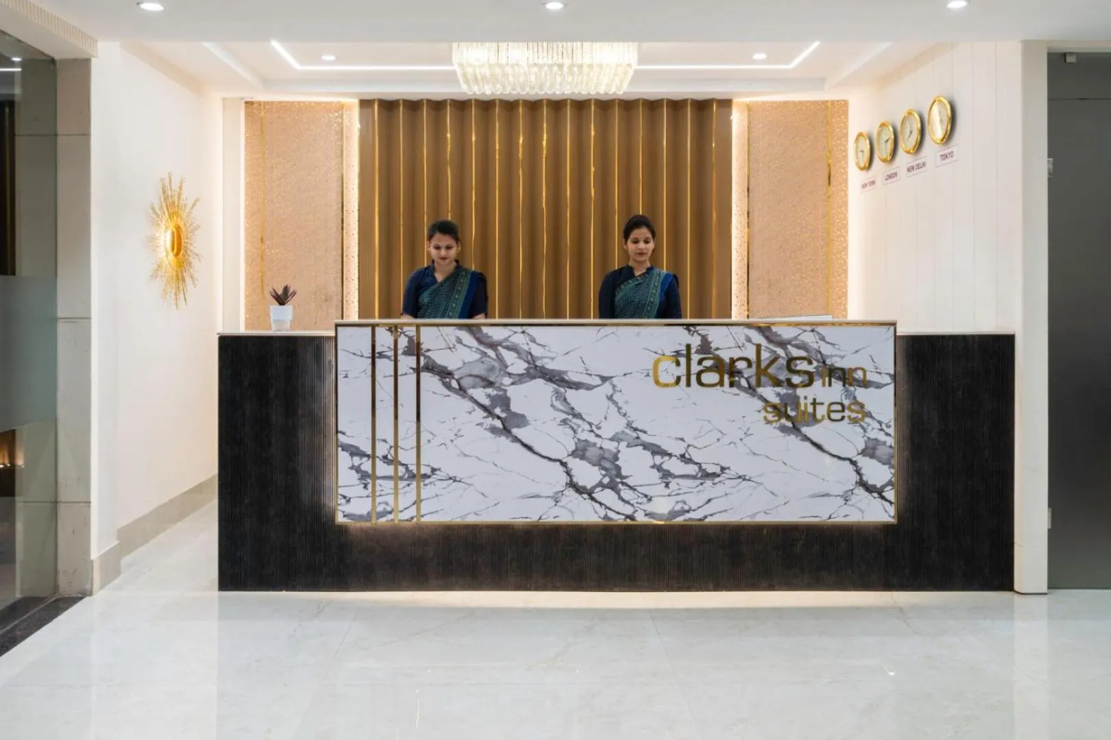 Clarks Inn Suites Agra Near Tajmahal