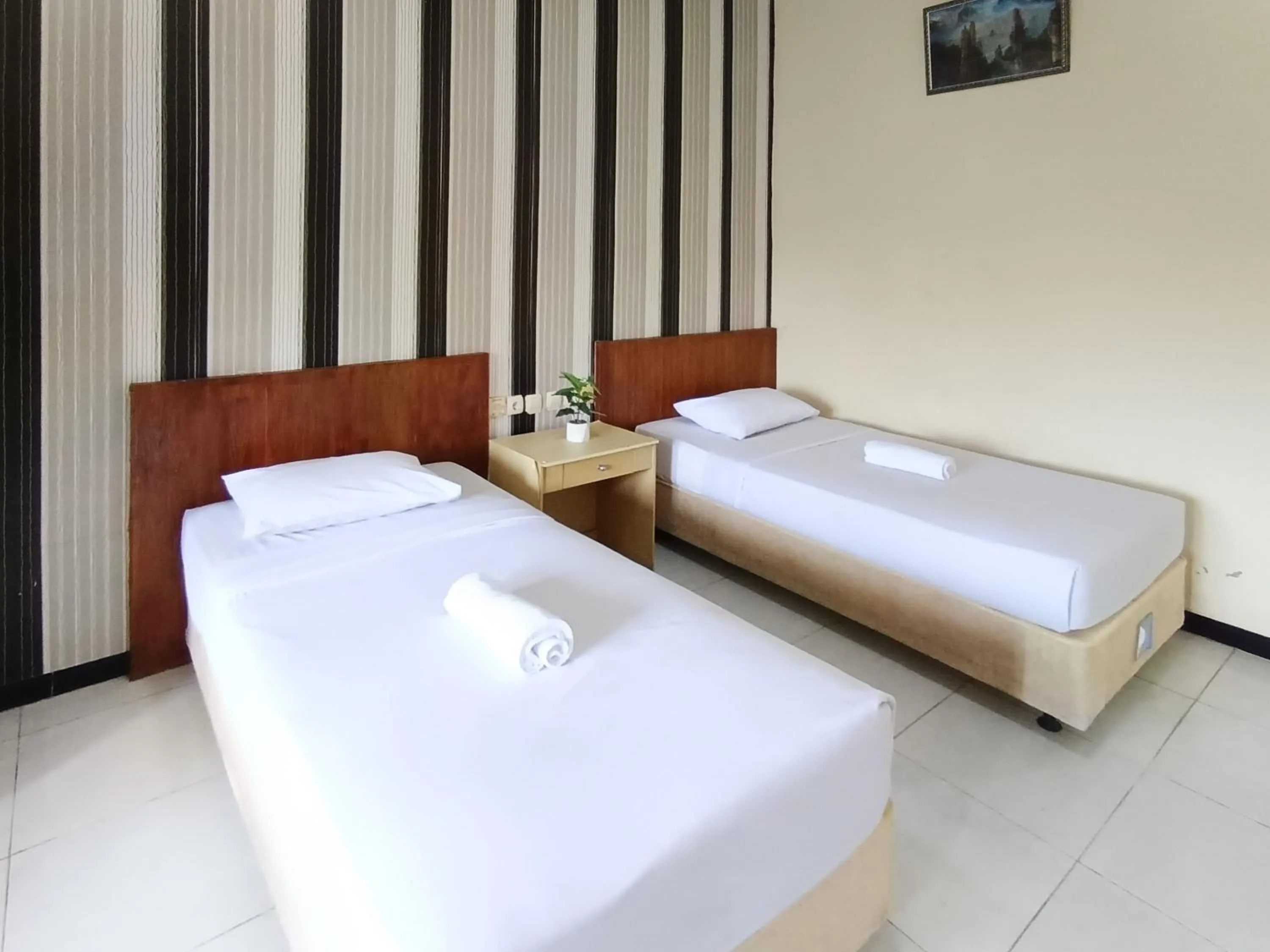 Bedroom, Bed in Gita Puri RedPartner Blitar