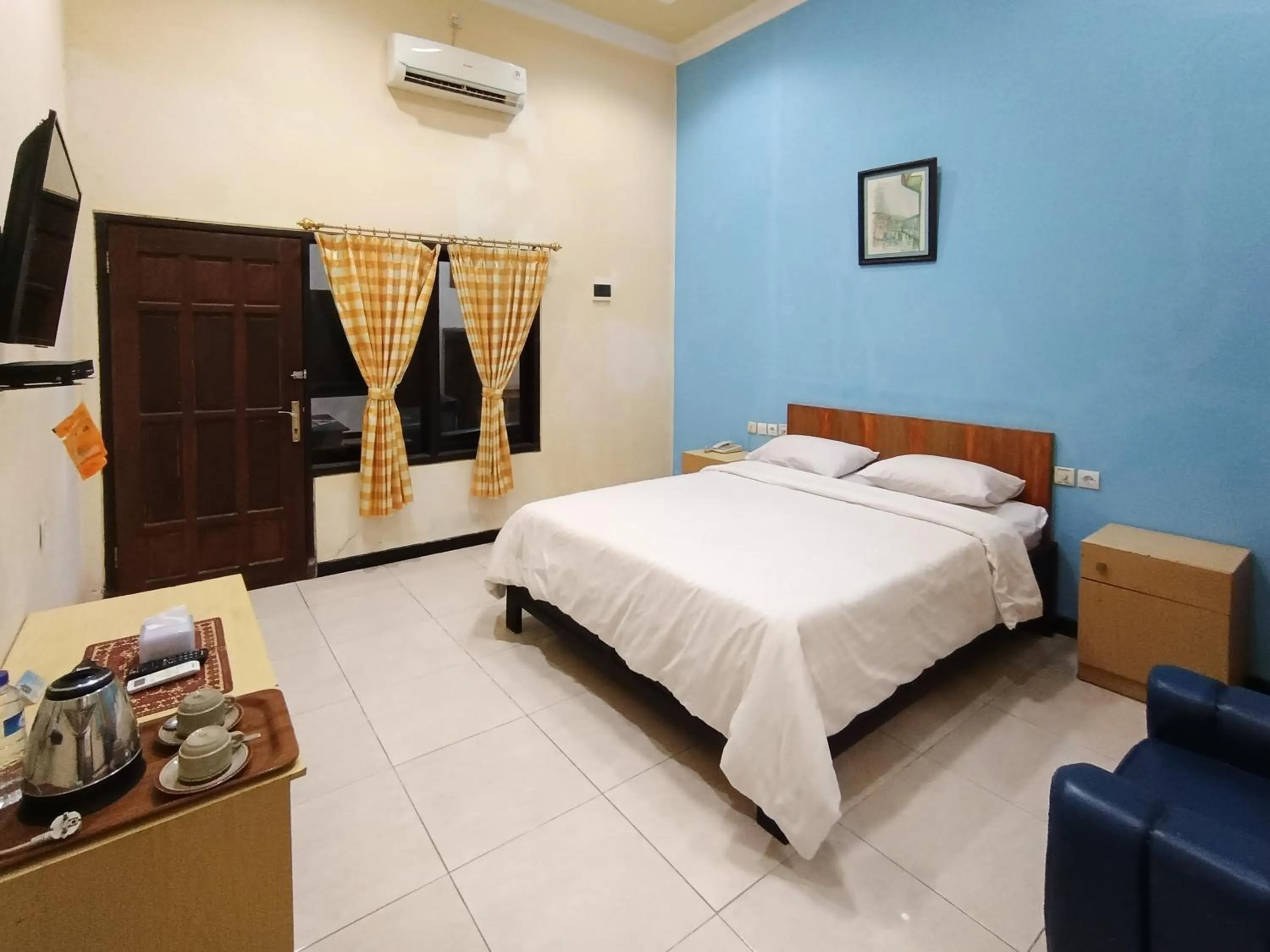Bedroom, Bed in Gita Puri RedPartner Blitar