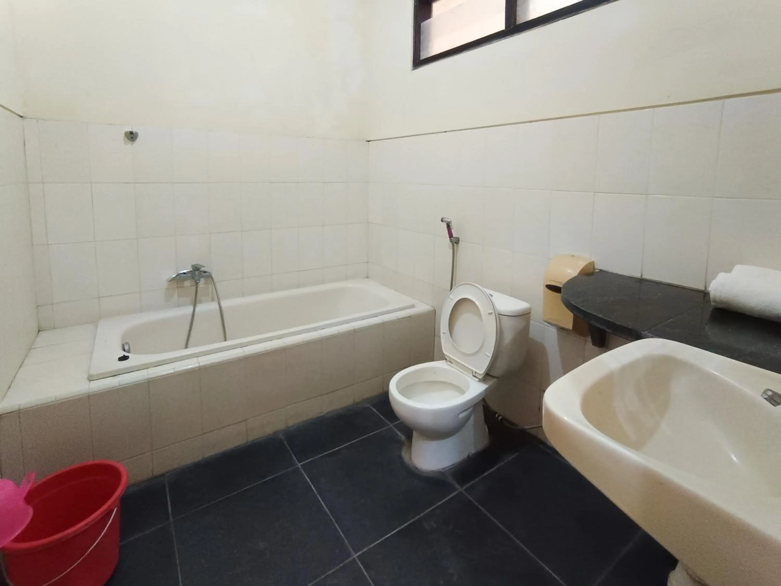 Bathroom in Gita Puri RedPartner Blitar