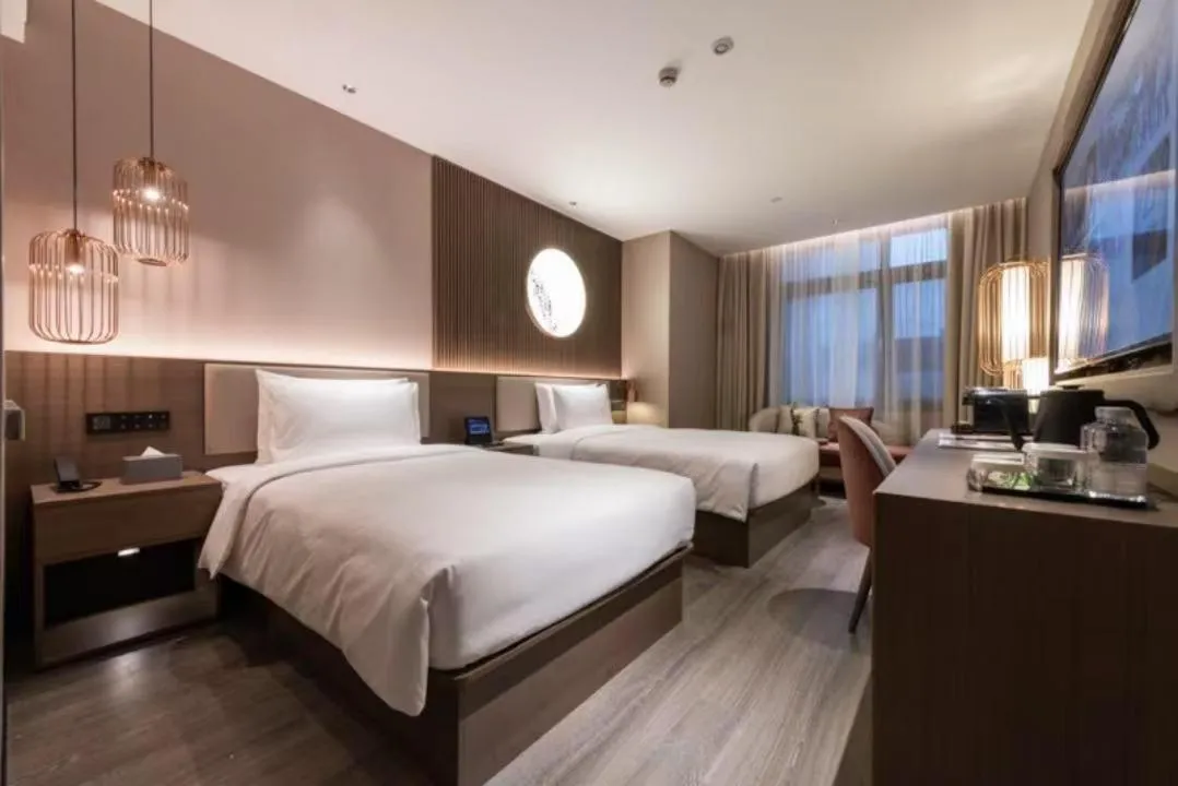 Bed in Orange crystal Shanghai Lujiazui Expo Center