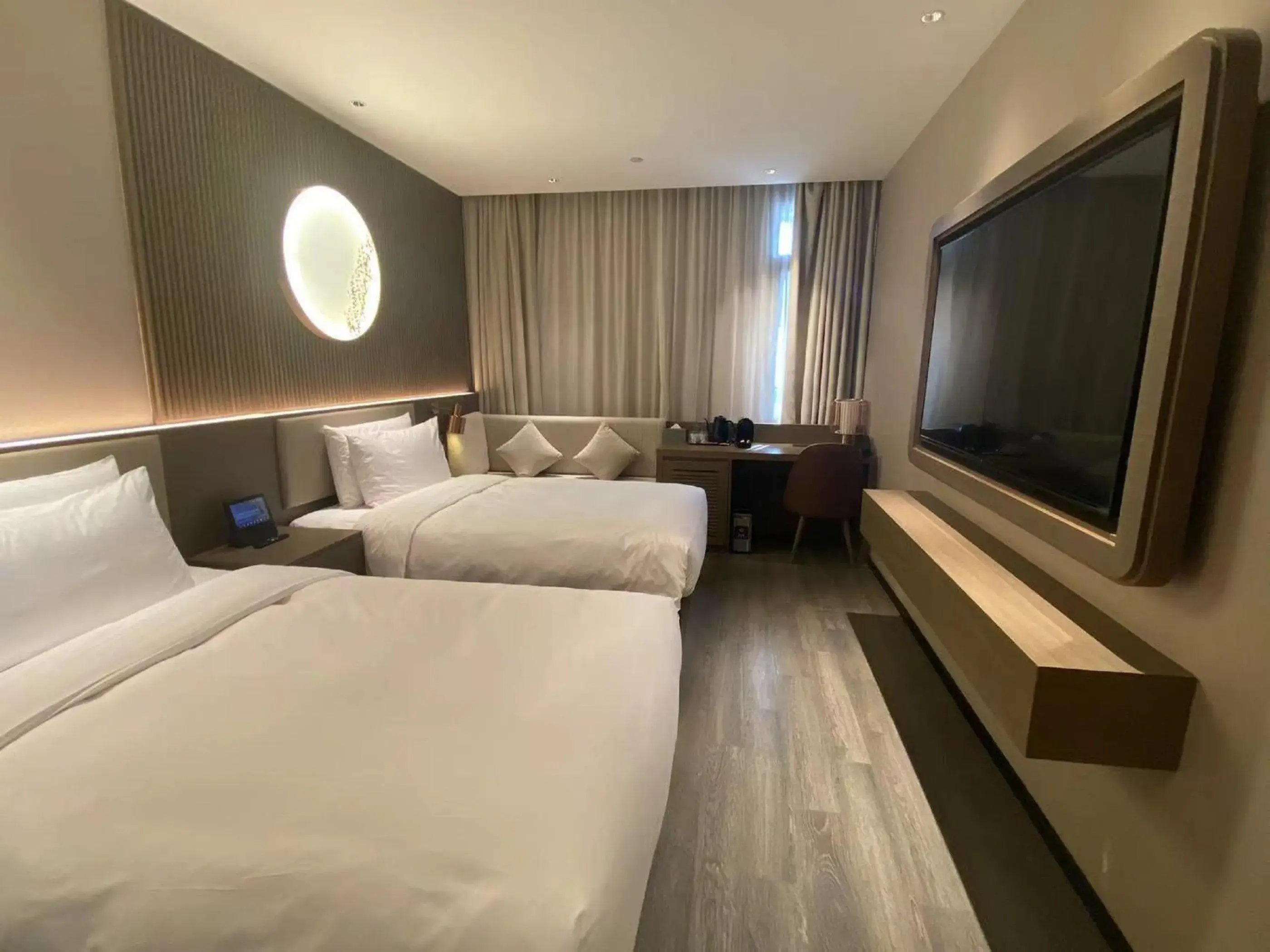 Bed in Orange crystal Shanghai Lujiazui Expo Center Bed in Orange crystal Shanghai Lujiazui Expo Center