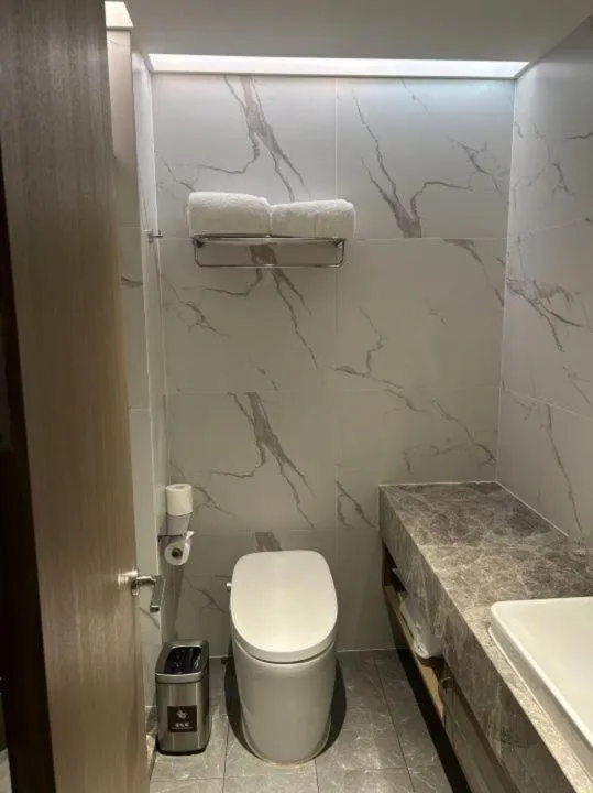 Toilet in Orange crystal Shanghai Lujiazui Expo Center