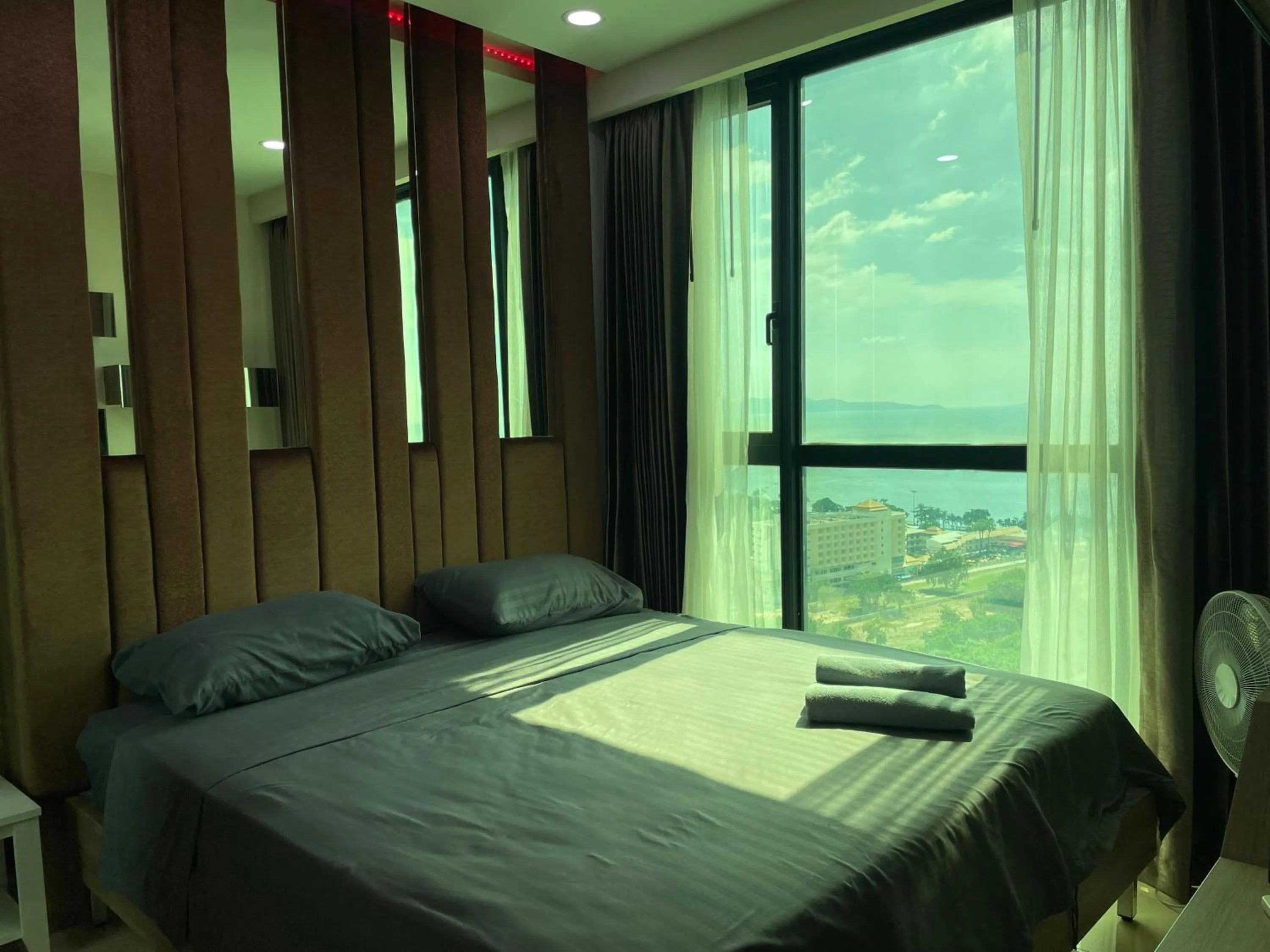 Bed in Dusit Grand Condo View