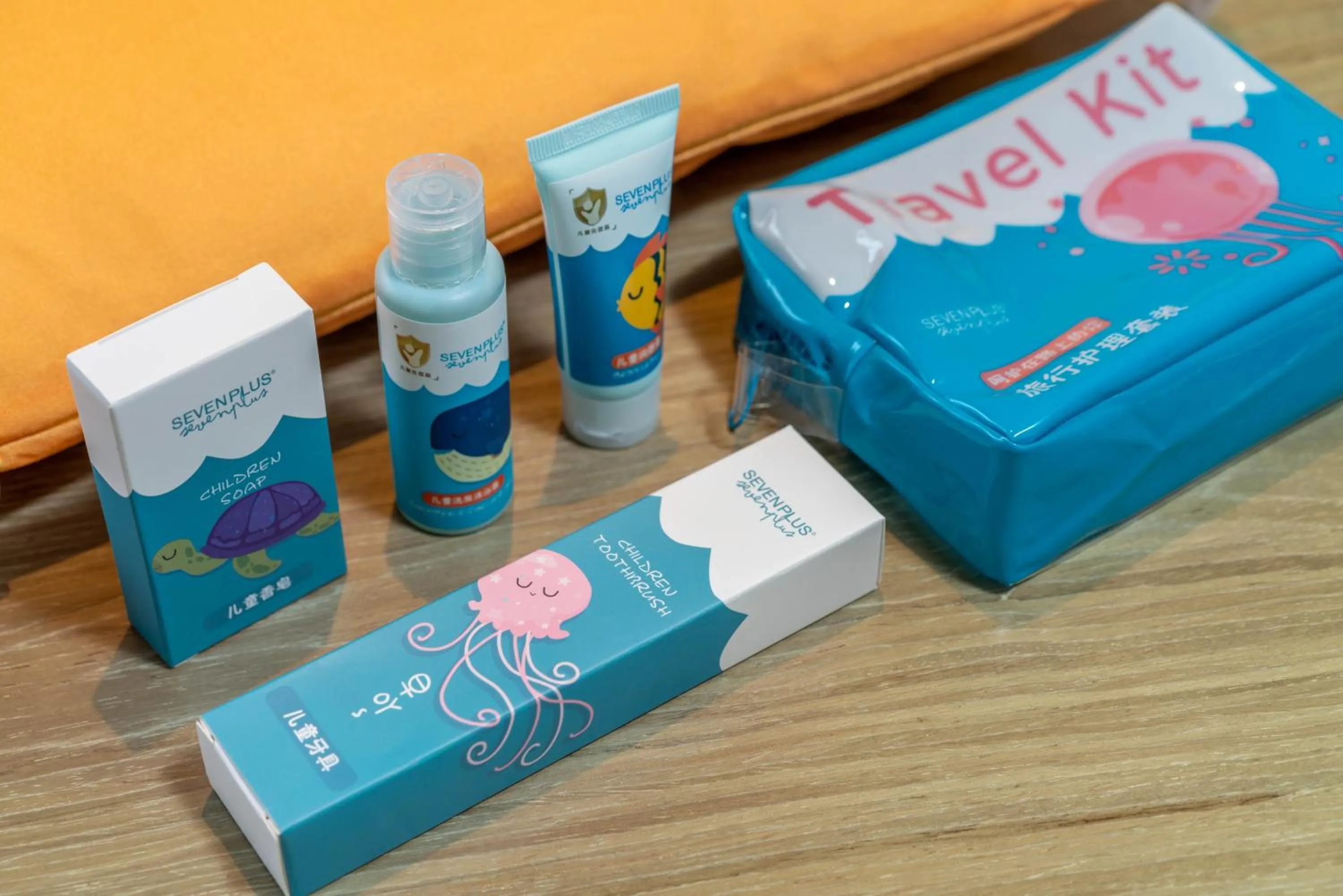 children in Lijiang Old Town Echarm Plus Hotel