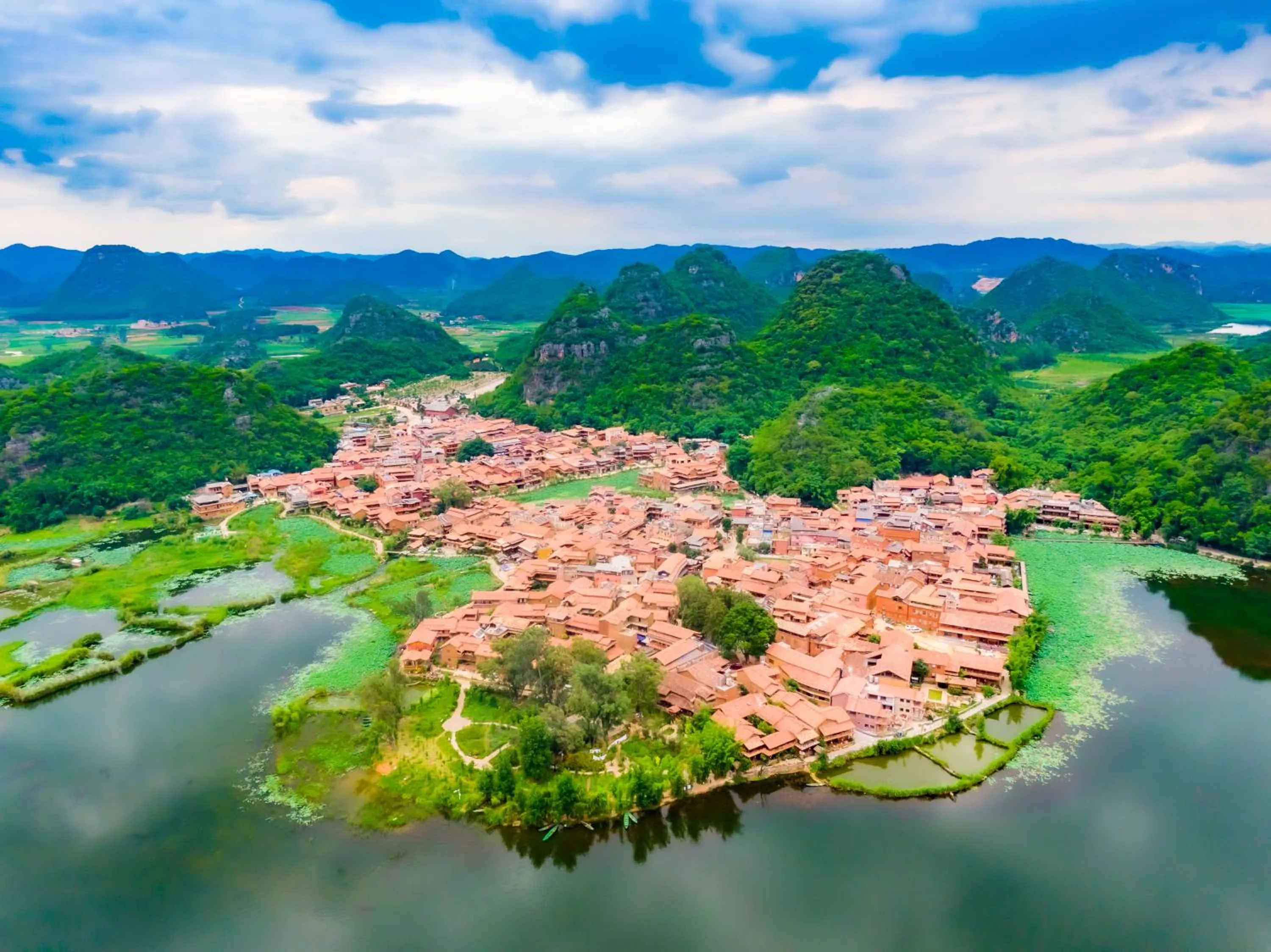 Nearby landmark in Lijiang Old Town Echarm Plus Hotel