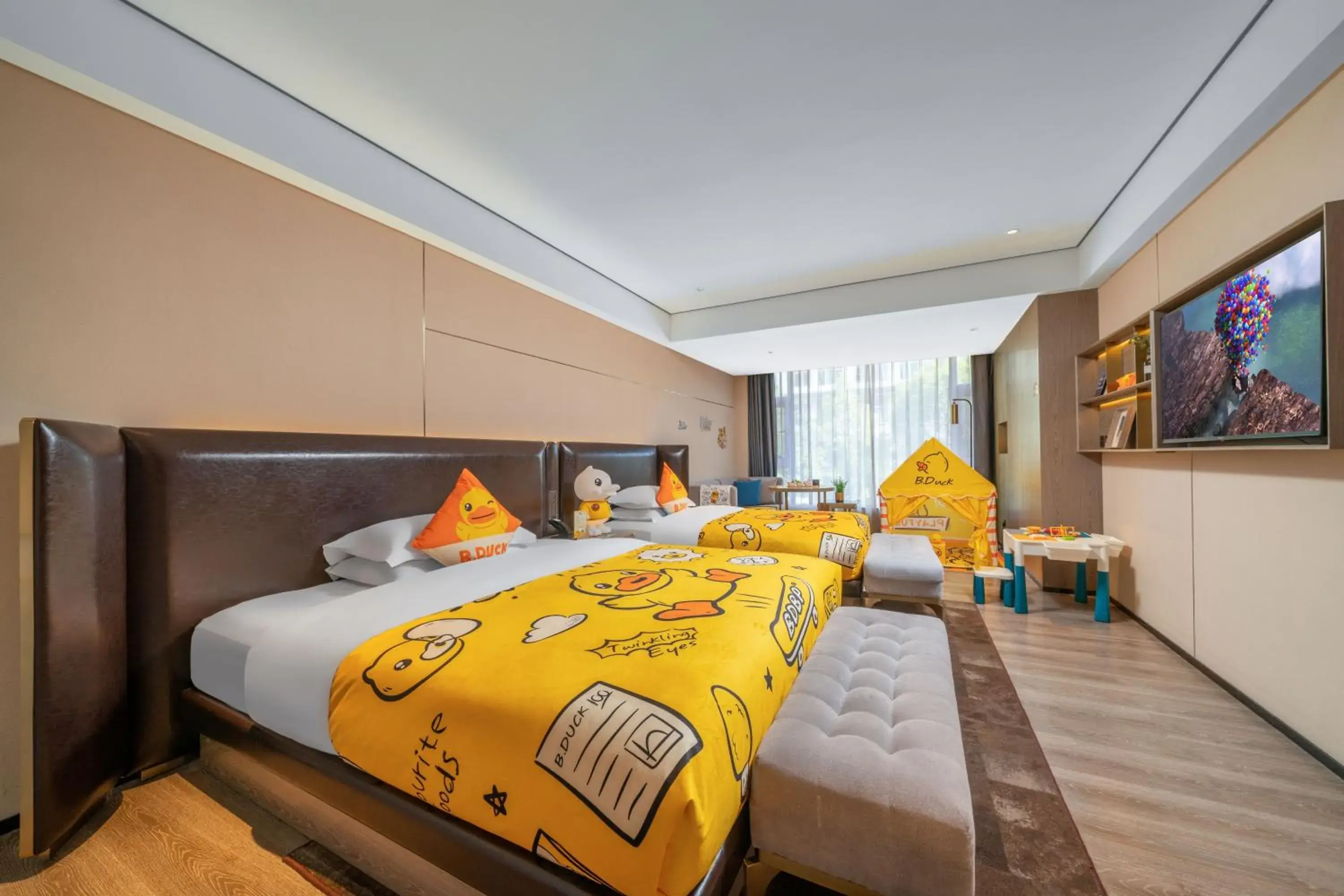 Deluxe Family Room in Lijiang Old Town Echarm Plus Hotel Deluxe Family Room in Lijiang Old Town Echarm Plus Hotel