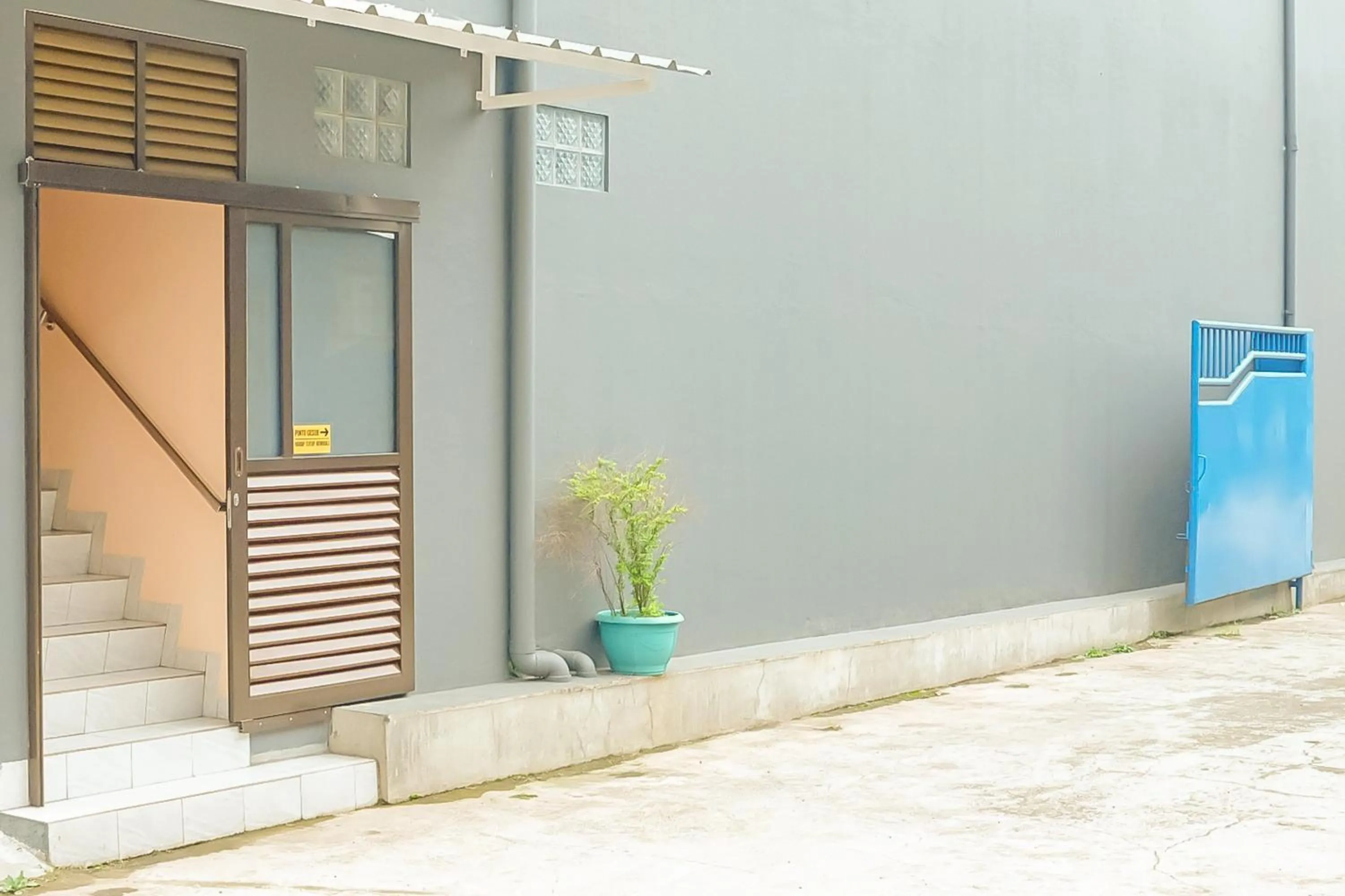 Urbanview MJ House Syariah Bandung