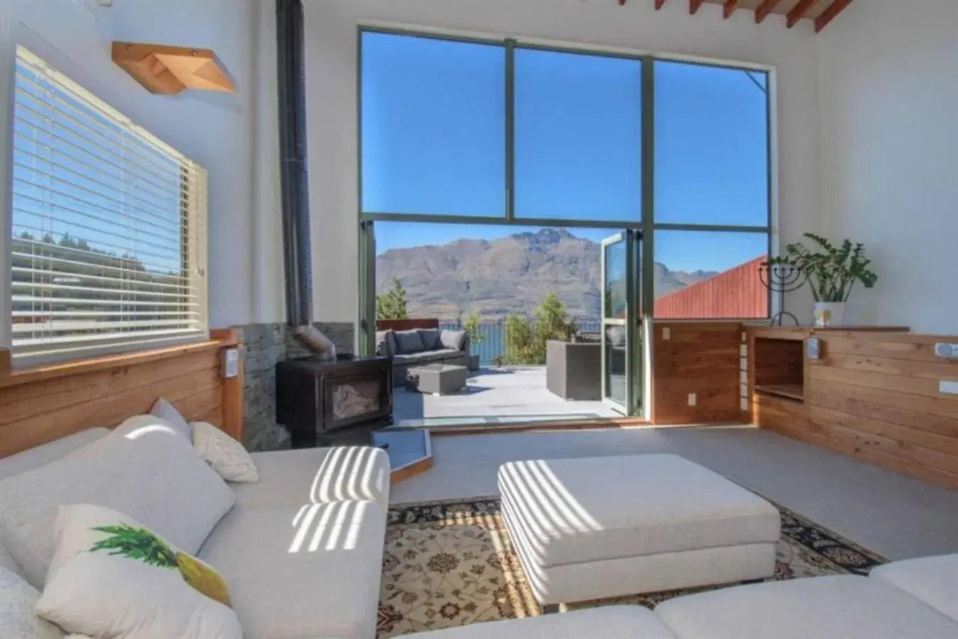 Mountain, lake, sun and this beautiful home Mountain, lake, sun and this beautiful home
