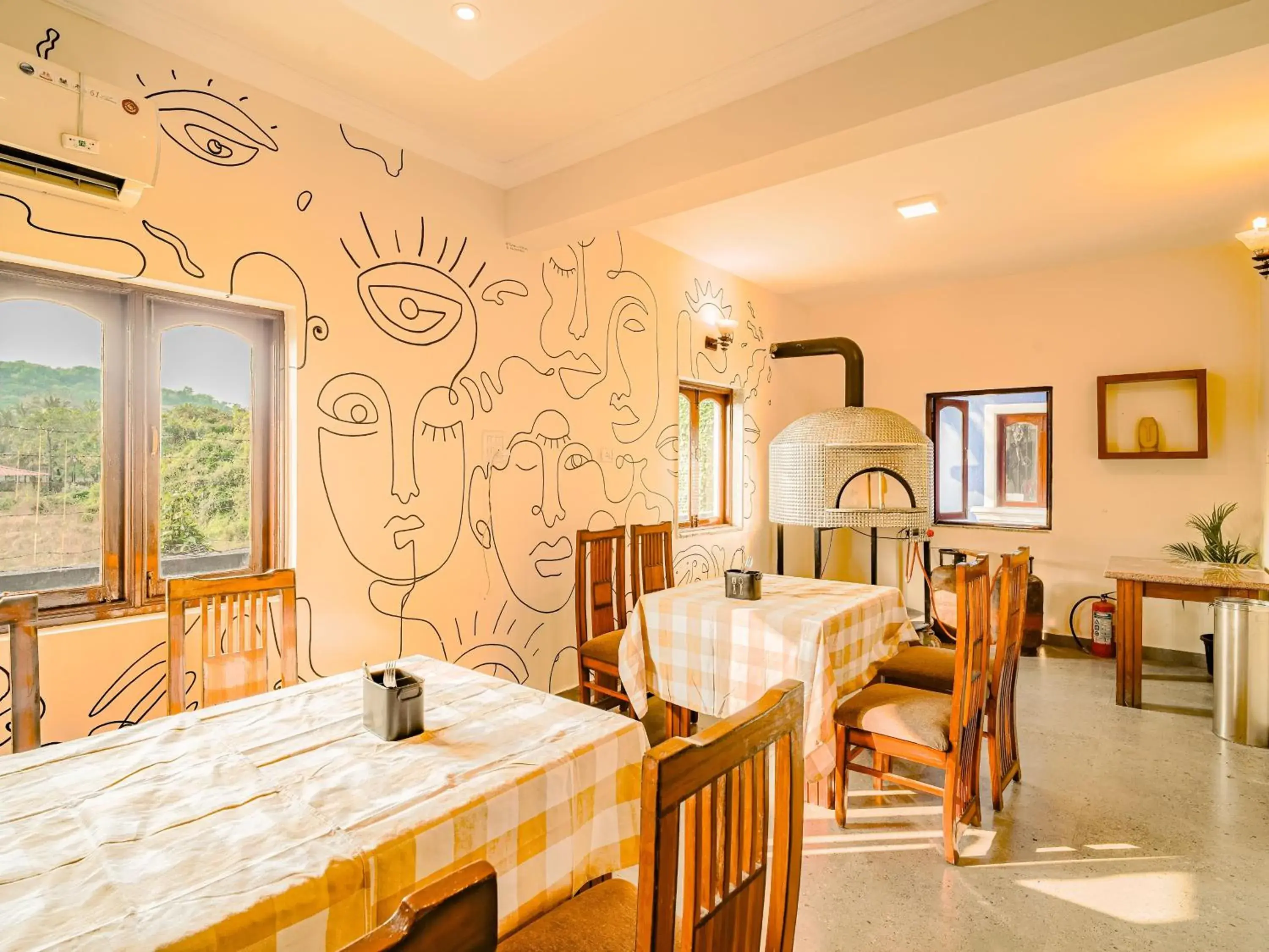 Restaurant/places to eat in The Hosteller Goa, Anjuna Restaurant/places to eat in The Hosteller Goa, Anjuna