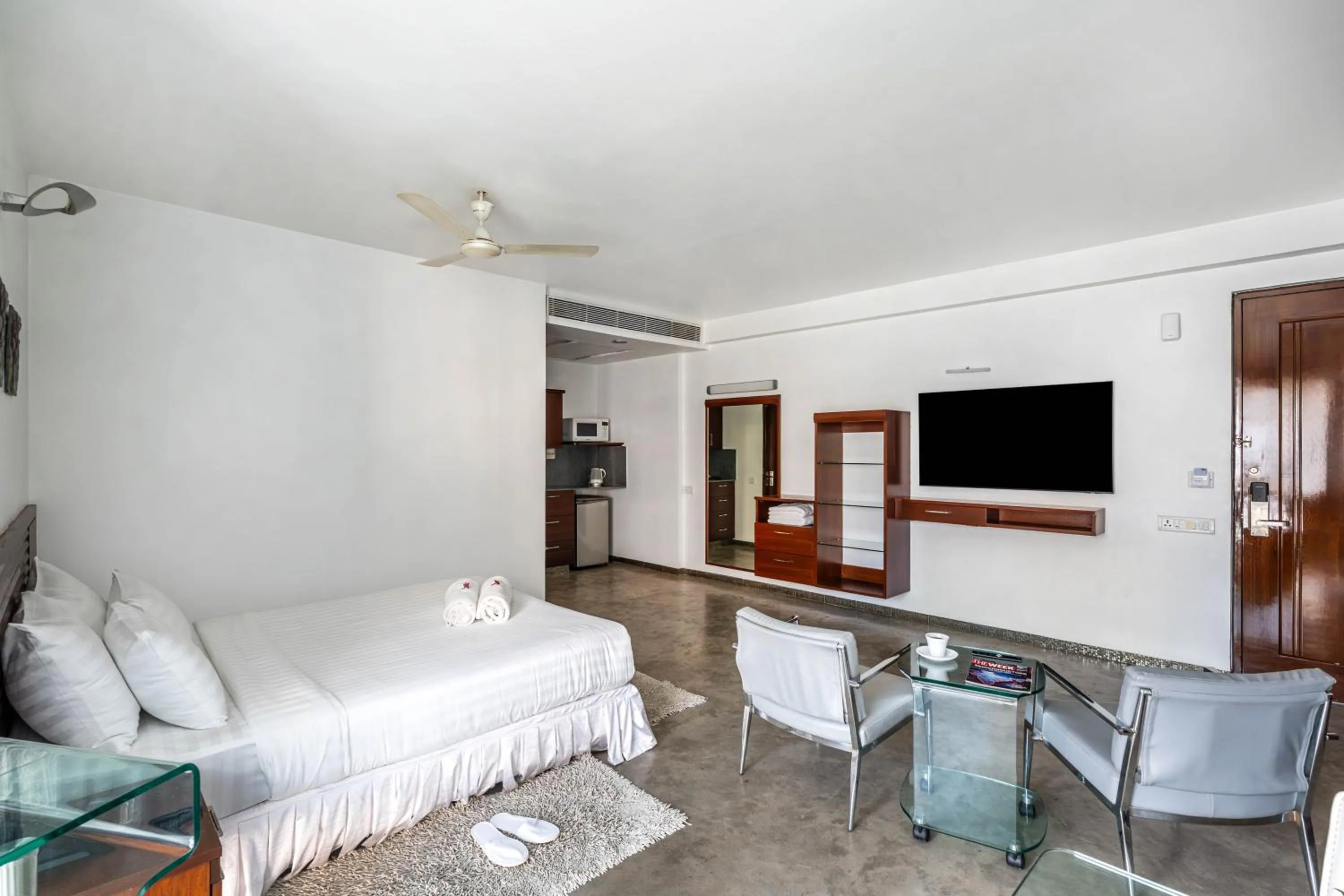 Bed in The Pentouz - A Boutique Hotel