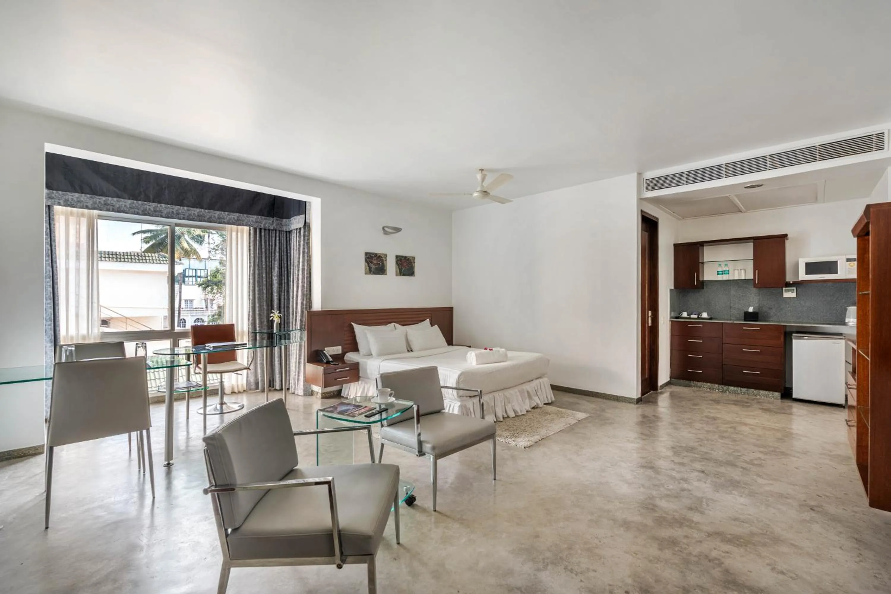 Bed in The Pentouz - A Boutique Hotel