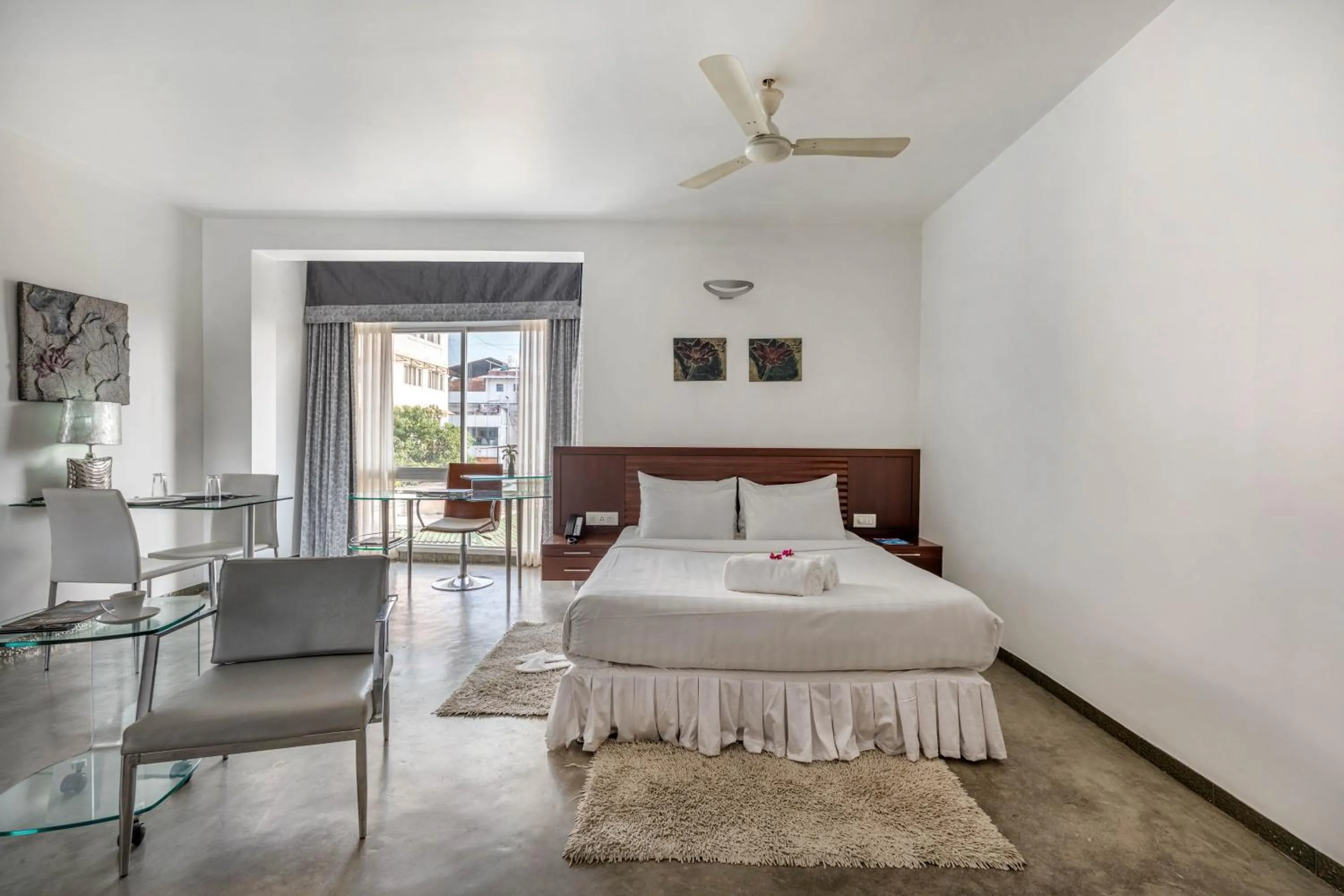 Bed in The Pentouz - A Boutique Hotel