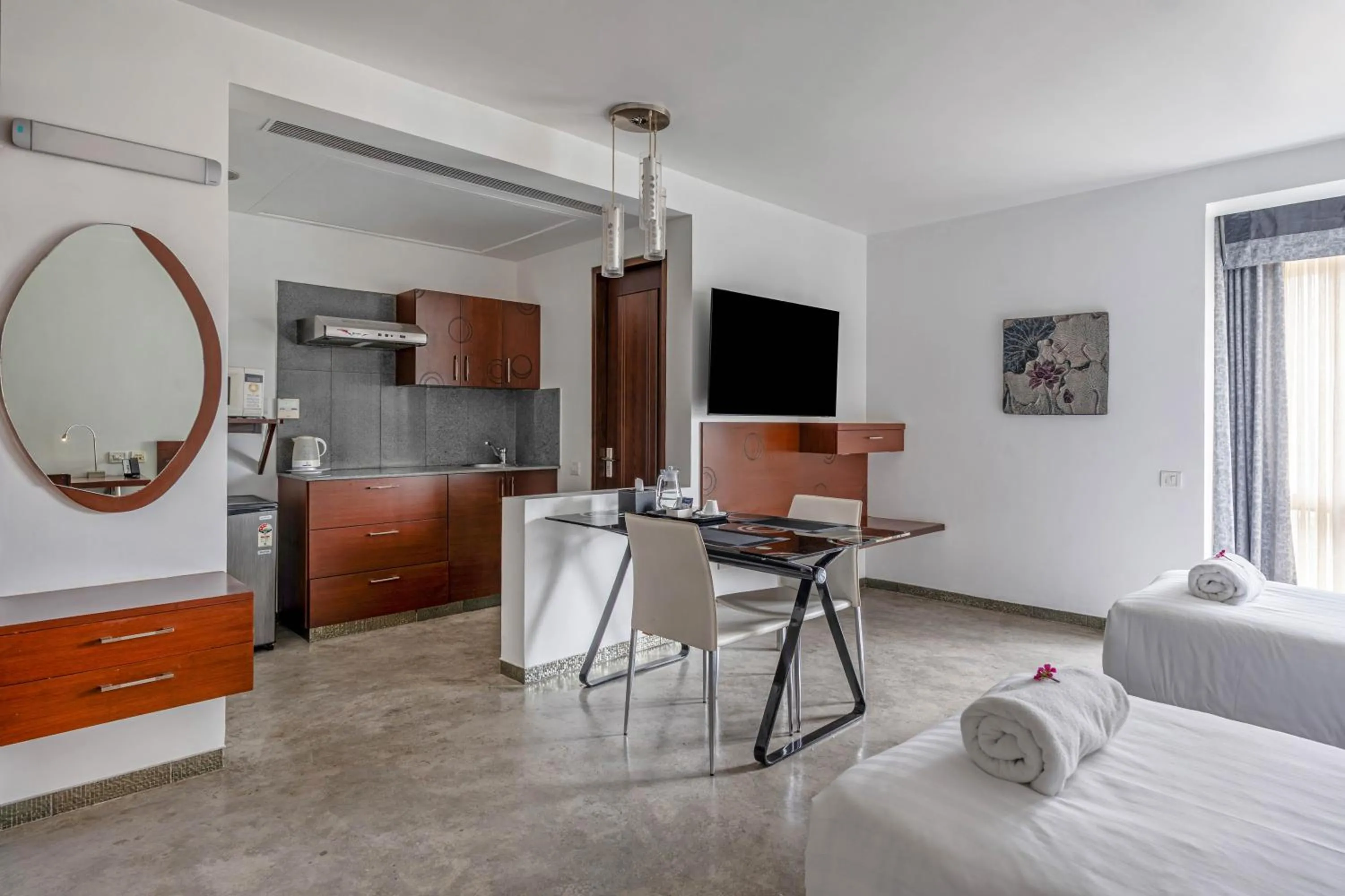 TV and multimedia, Bed in The Pentouz - A Boutique Hotel