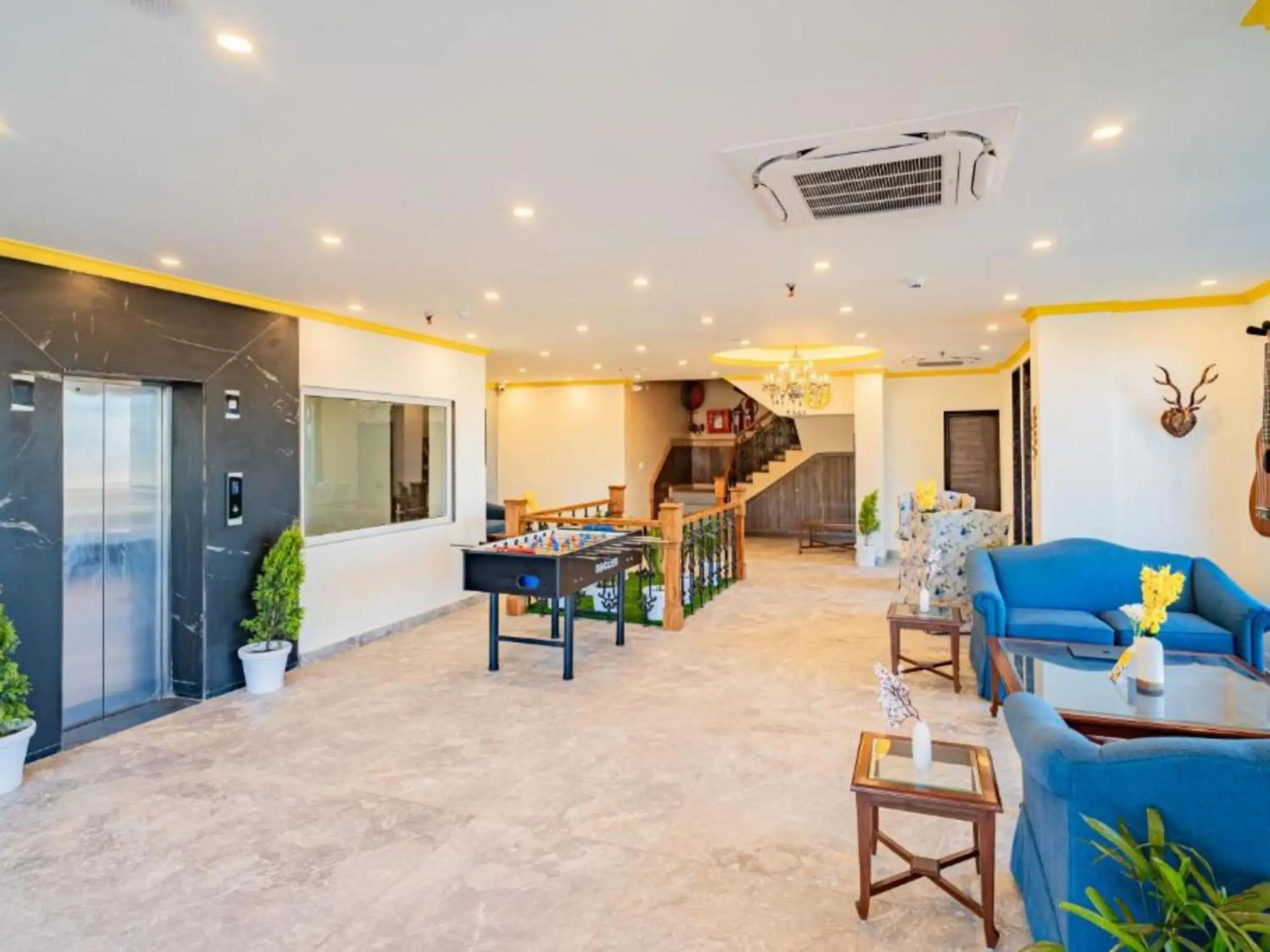 TV and multimedia in The Hosteller Shimla, Valley View TV and multimedia in The Hosteller Shimla, Valley View