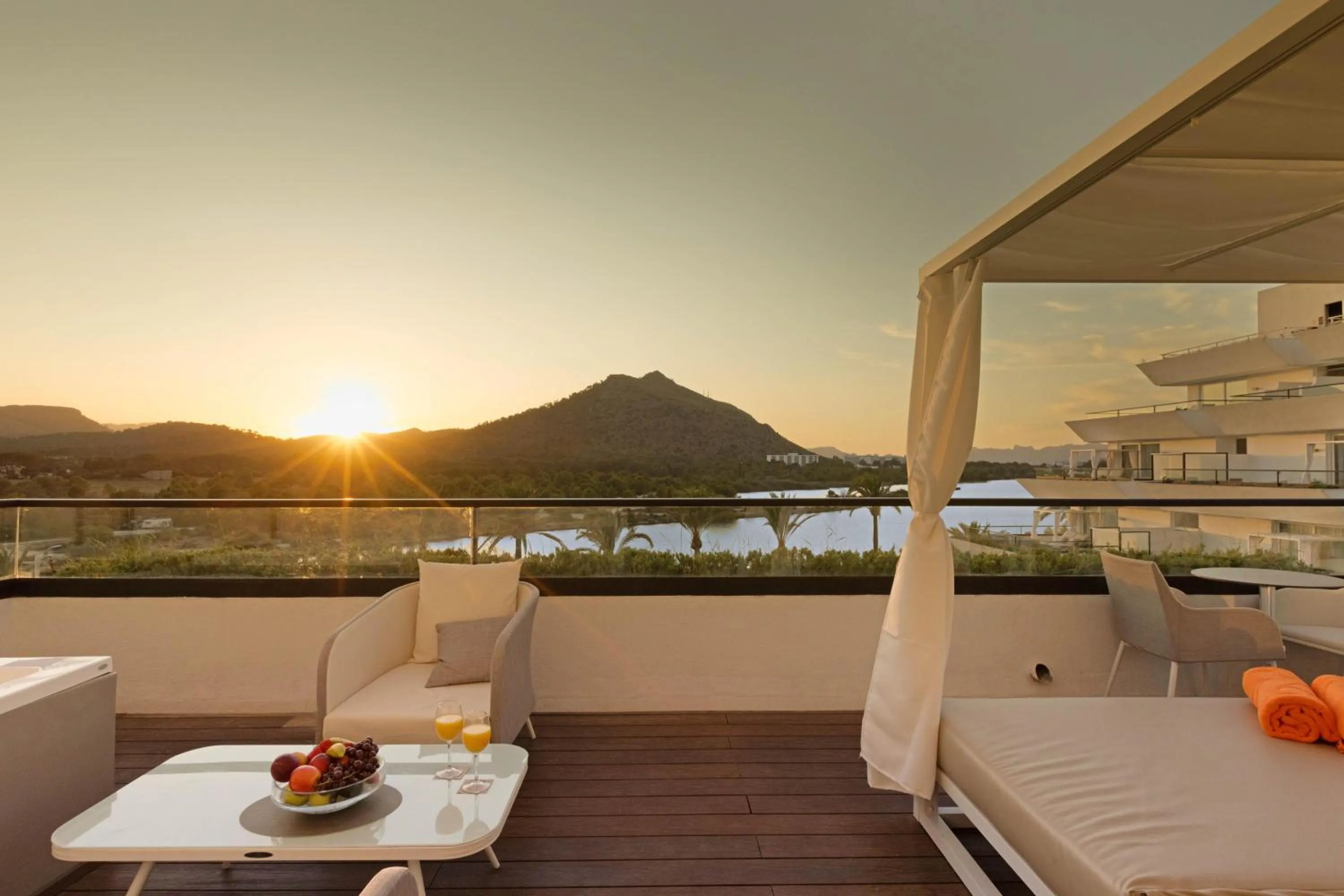 Balcony/Terrace in VIVA Eden Lago