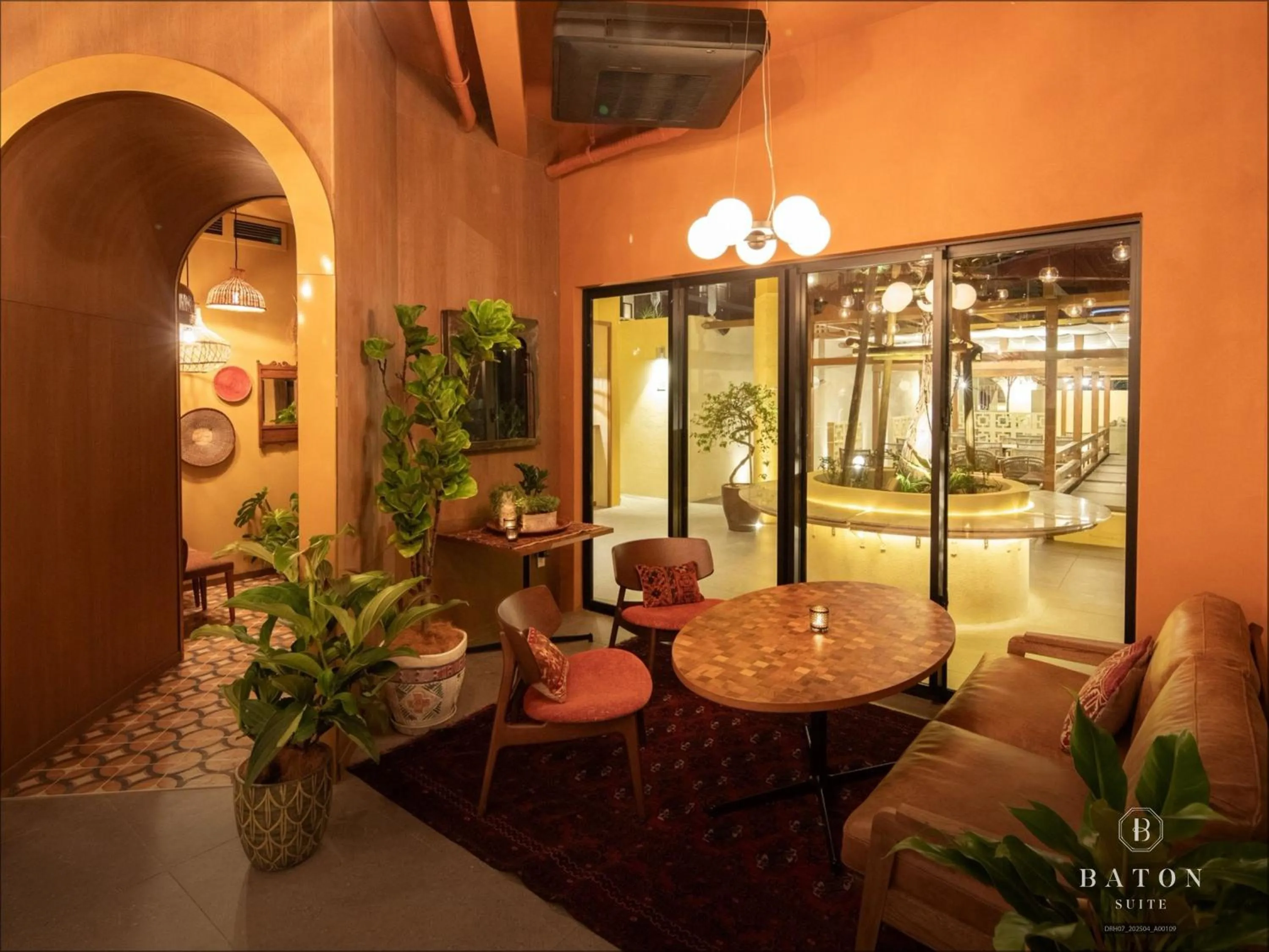 Restaurant/places to eat in BATON SUITE Okinawa-kourijima