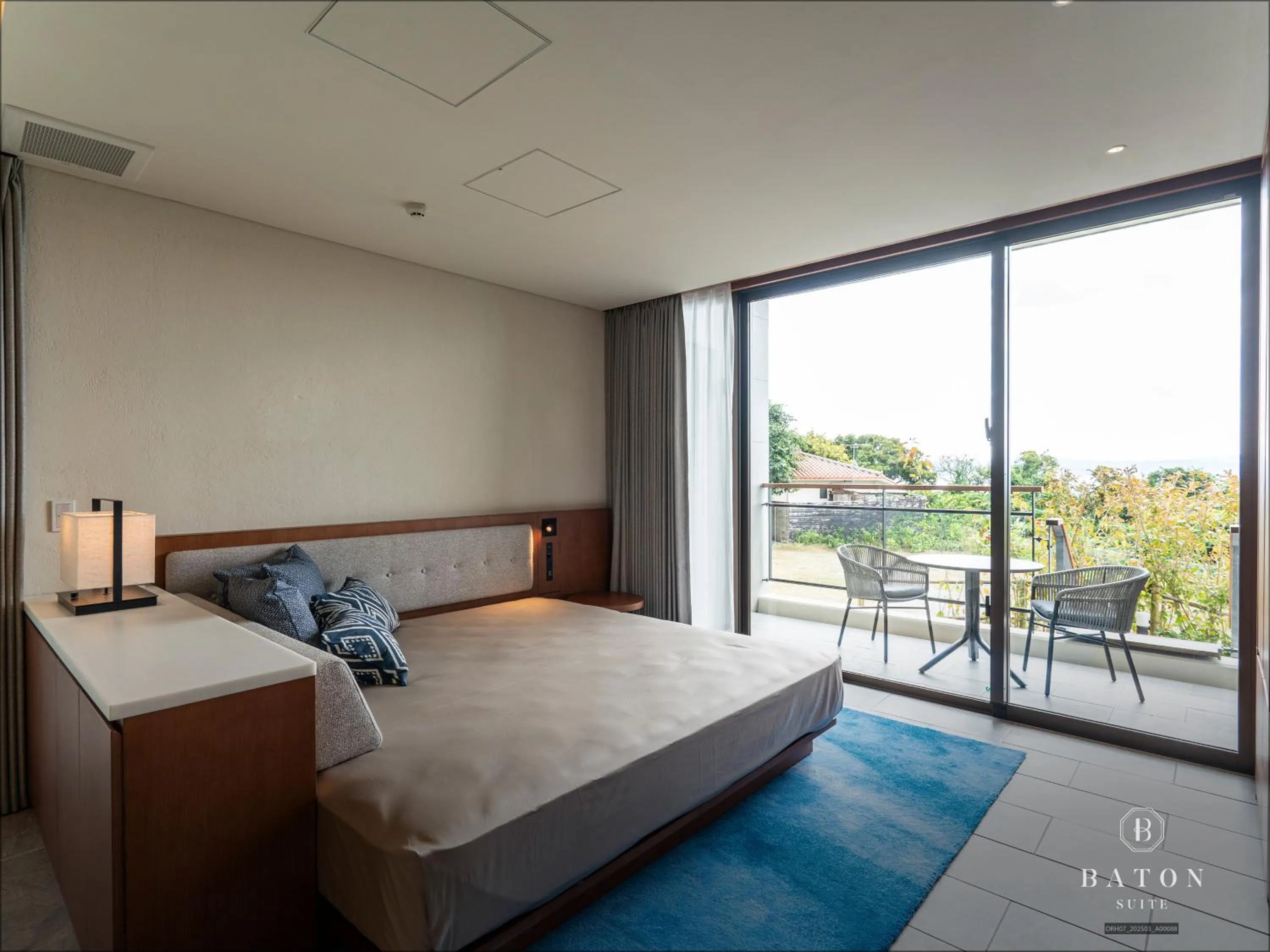 Balcony/Terrace, Bed in BATON SUITE Okinawa-kourijima