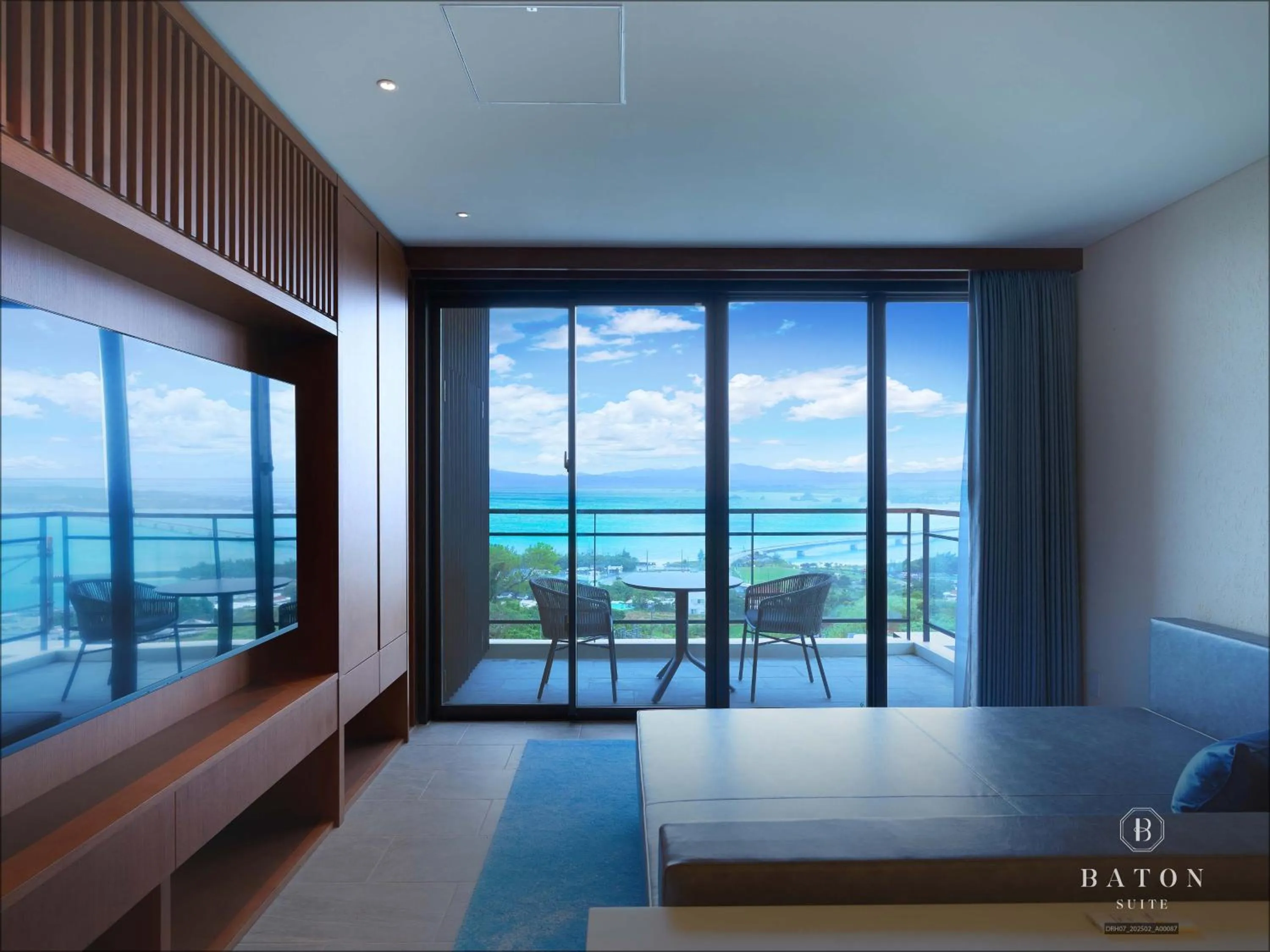 Photo of the whole room in BATON SUITE Okinawa-kourijima