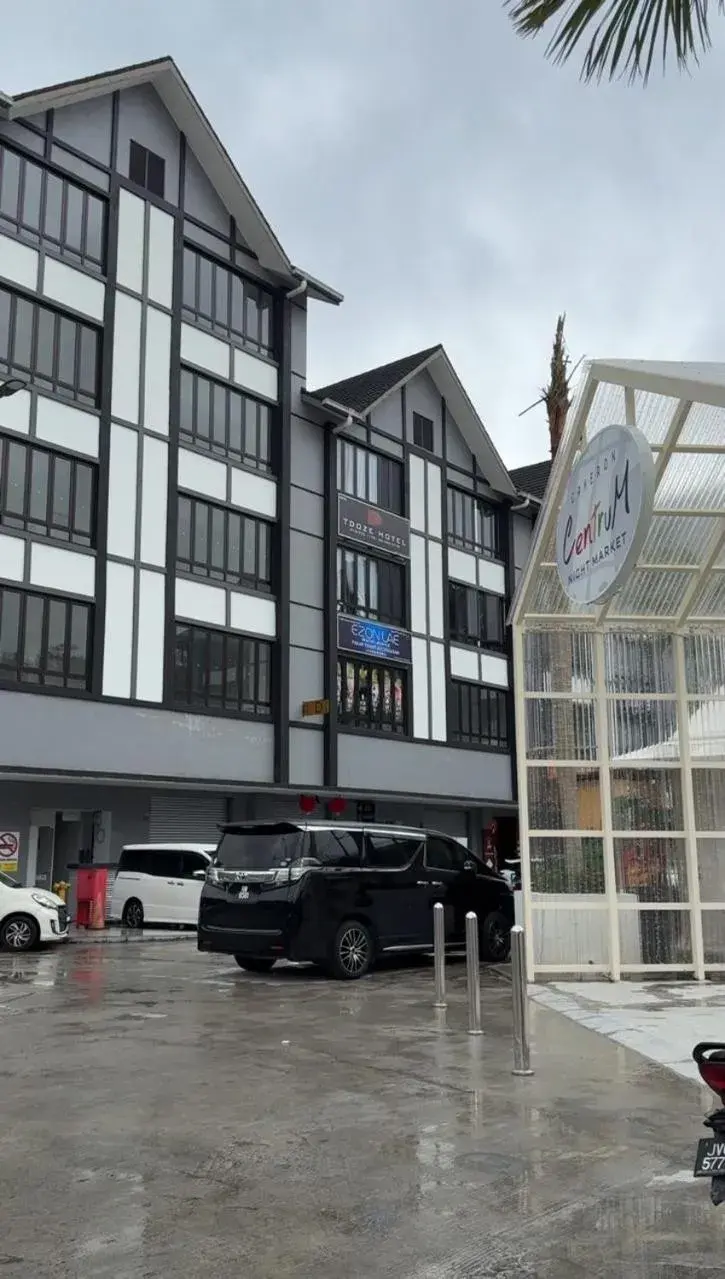 Property building in TDOZE Hotel Property building in TDOZE Hotel