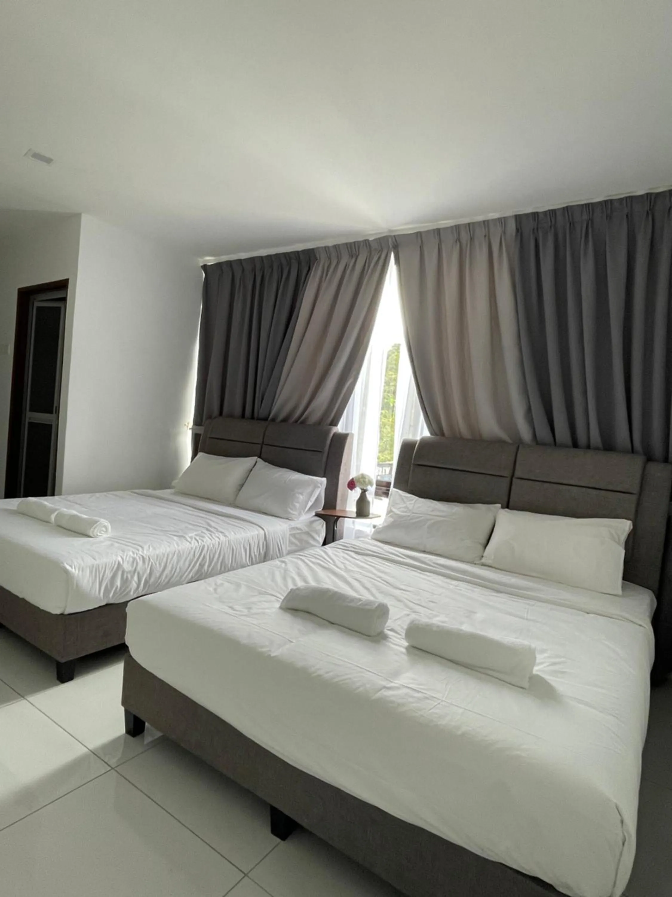 Bedroom, Bed in TDOZE Hotel