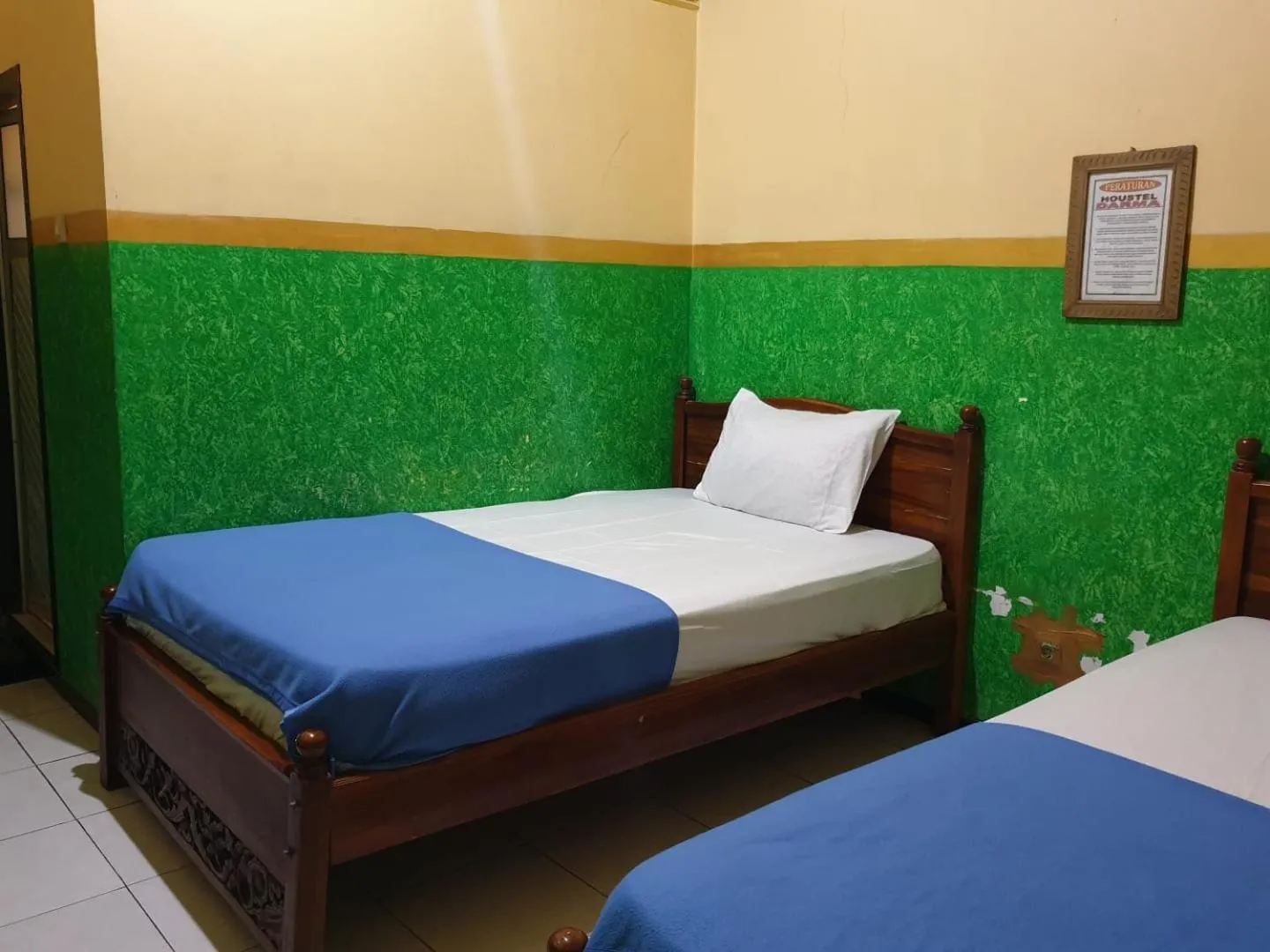 Bedroom, Bed in Hotel O Houstel Darma Syariah