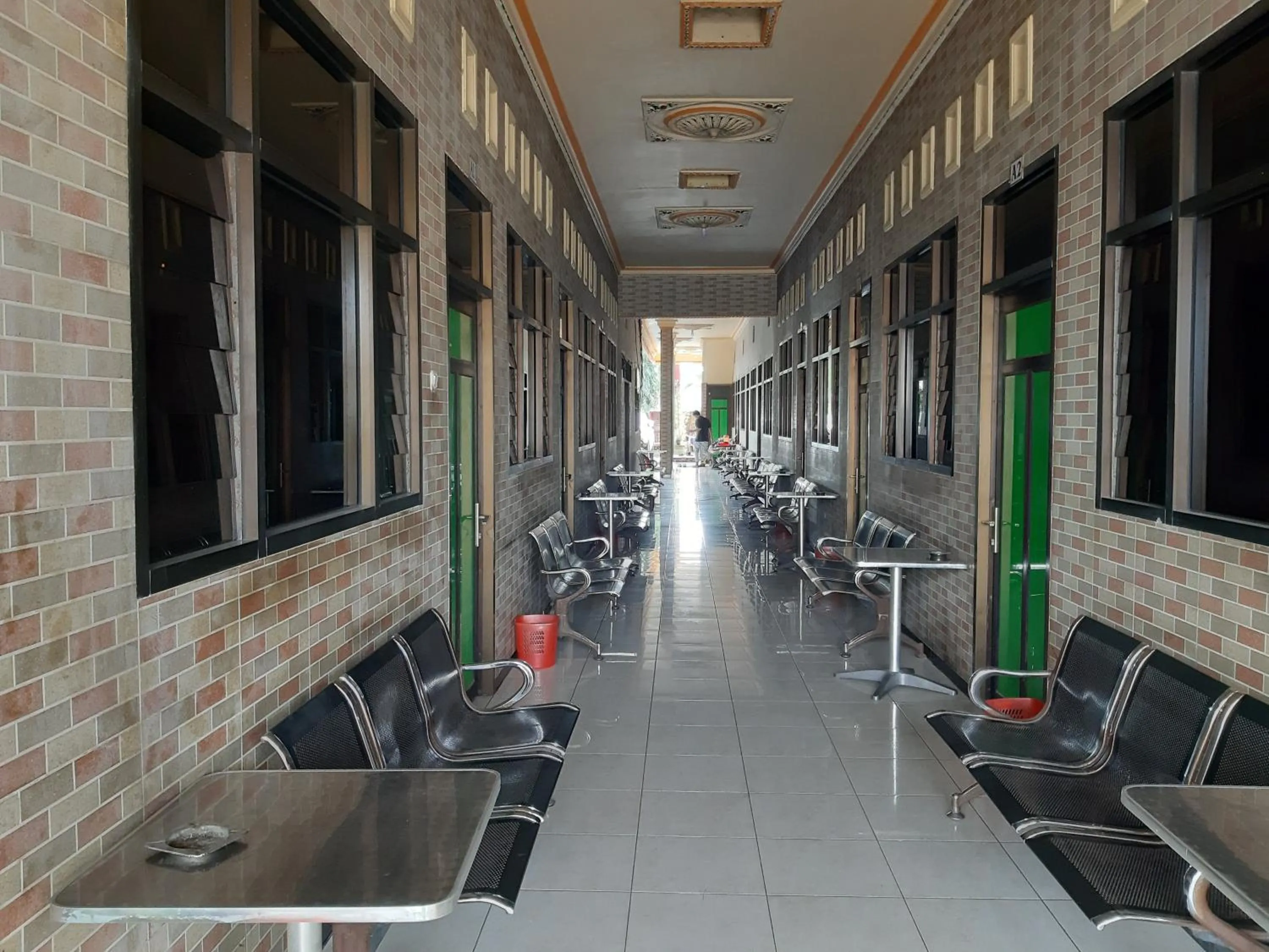 Lobby or reception in Hotel O Houstel Darma Syariah