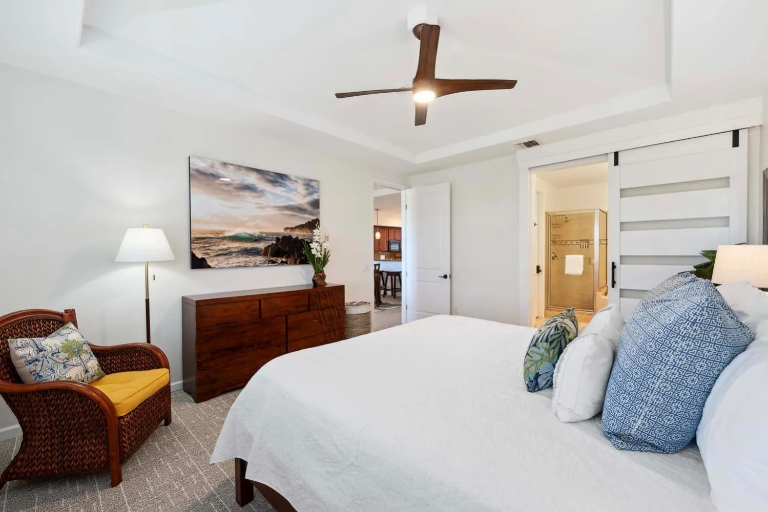 Bed in Waikoloa Beach Villas F32