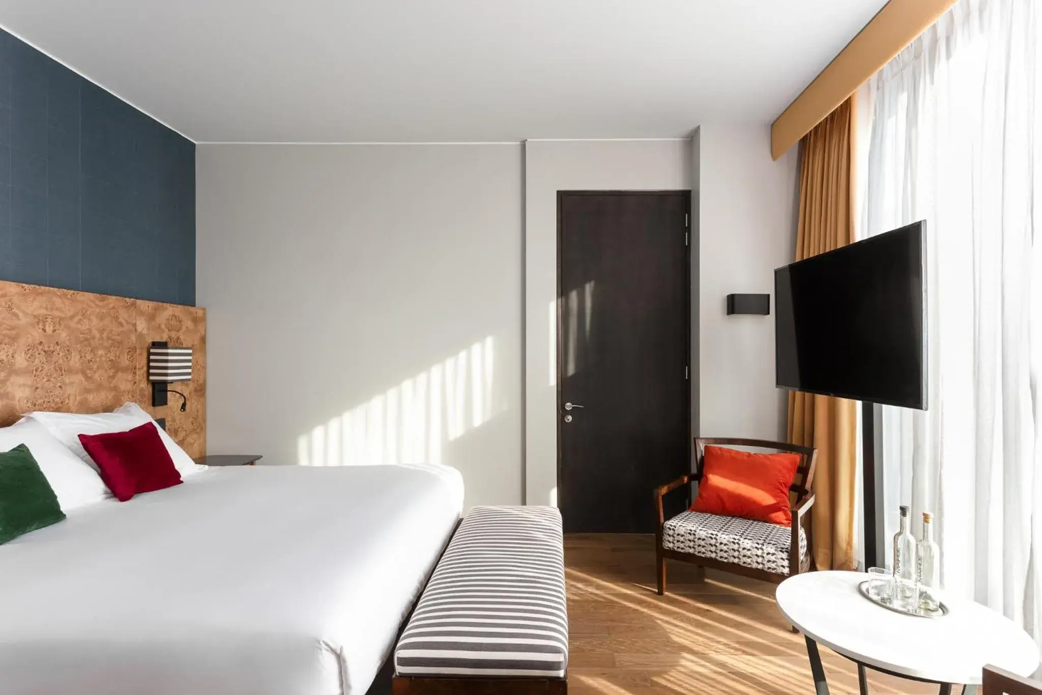 Superior King Room in Debaines Hotel Santiago Superior King Room in Debaines Hotel Santiago