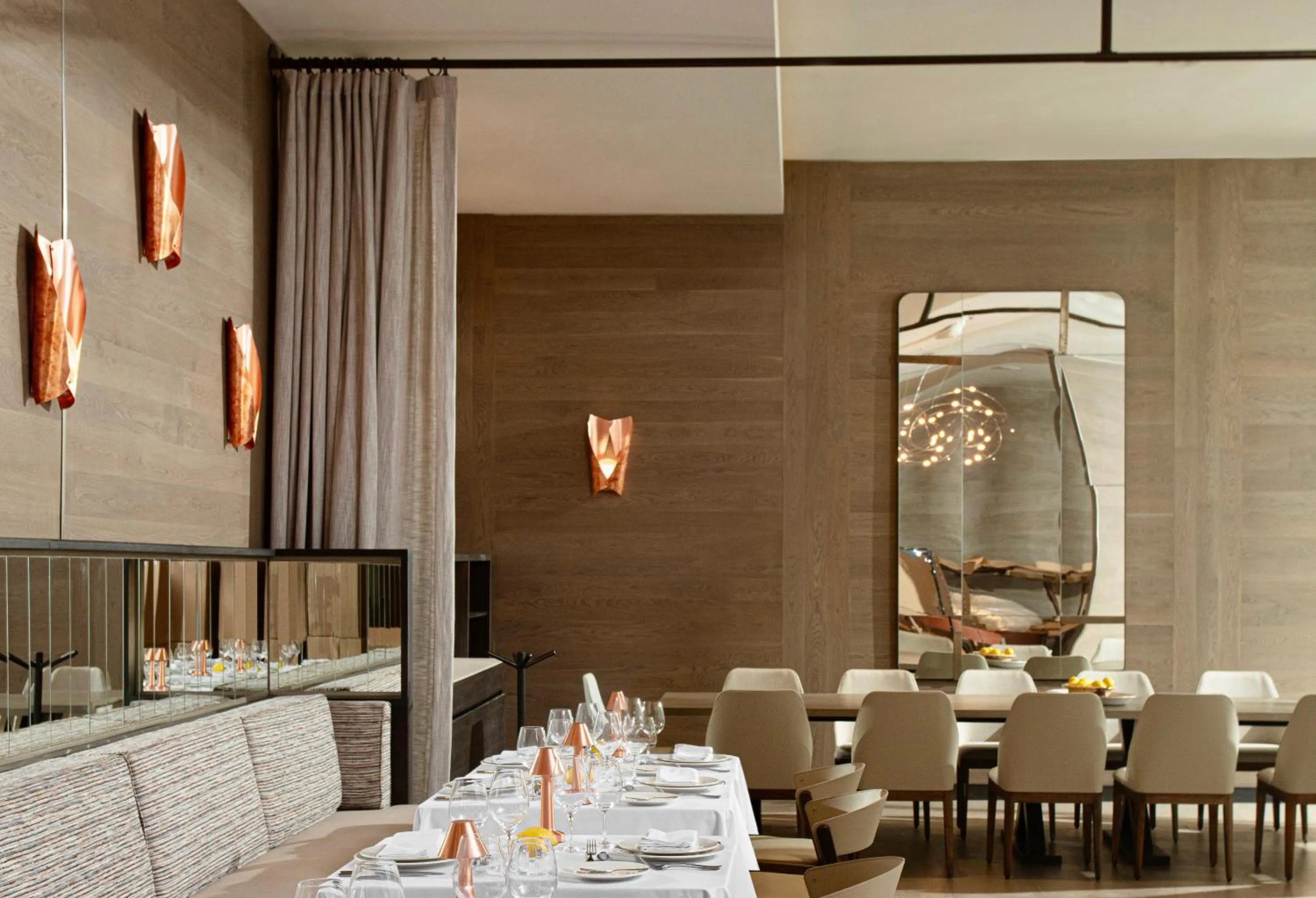 Restaurant/places to eat in Debaines Hotel Santiago