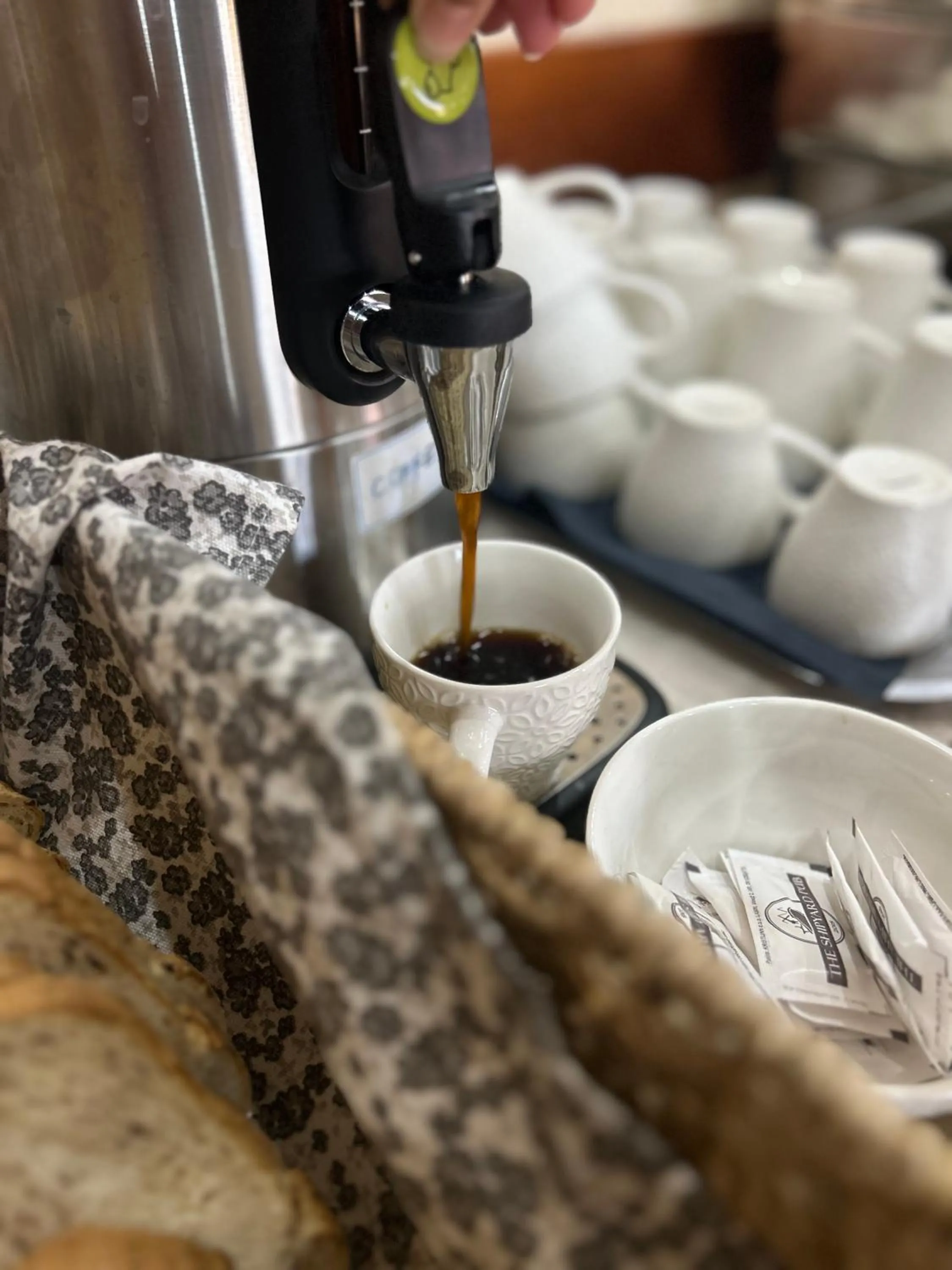 Coffee/tea facilities in Artena Hotel