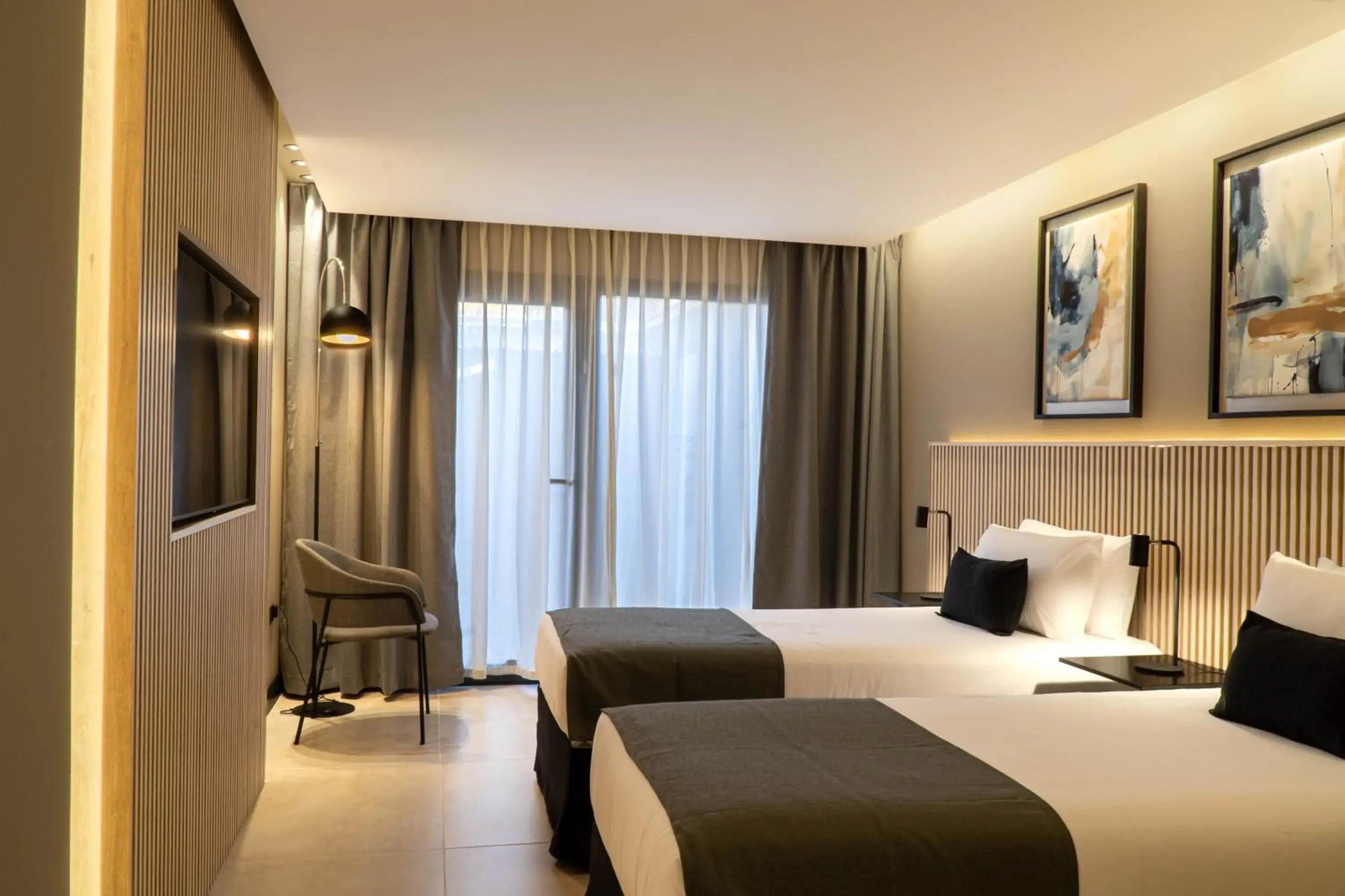 Deluxe Triple Room in Mabra Suites Deluxe Triple Room in Mabra Suites