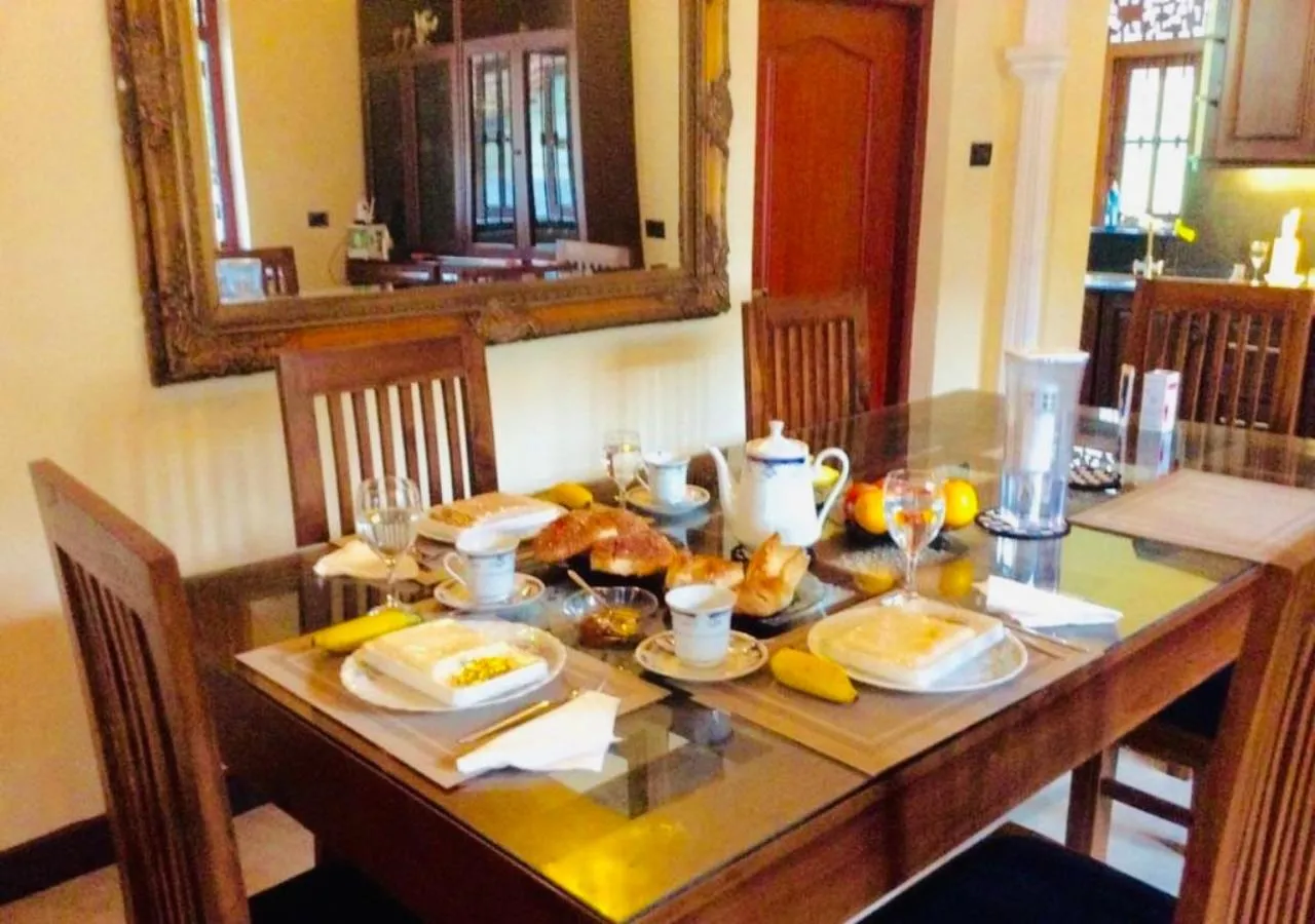 Food and drinks in Ama Villa Negombo