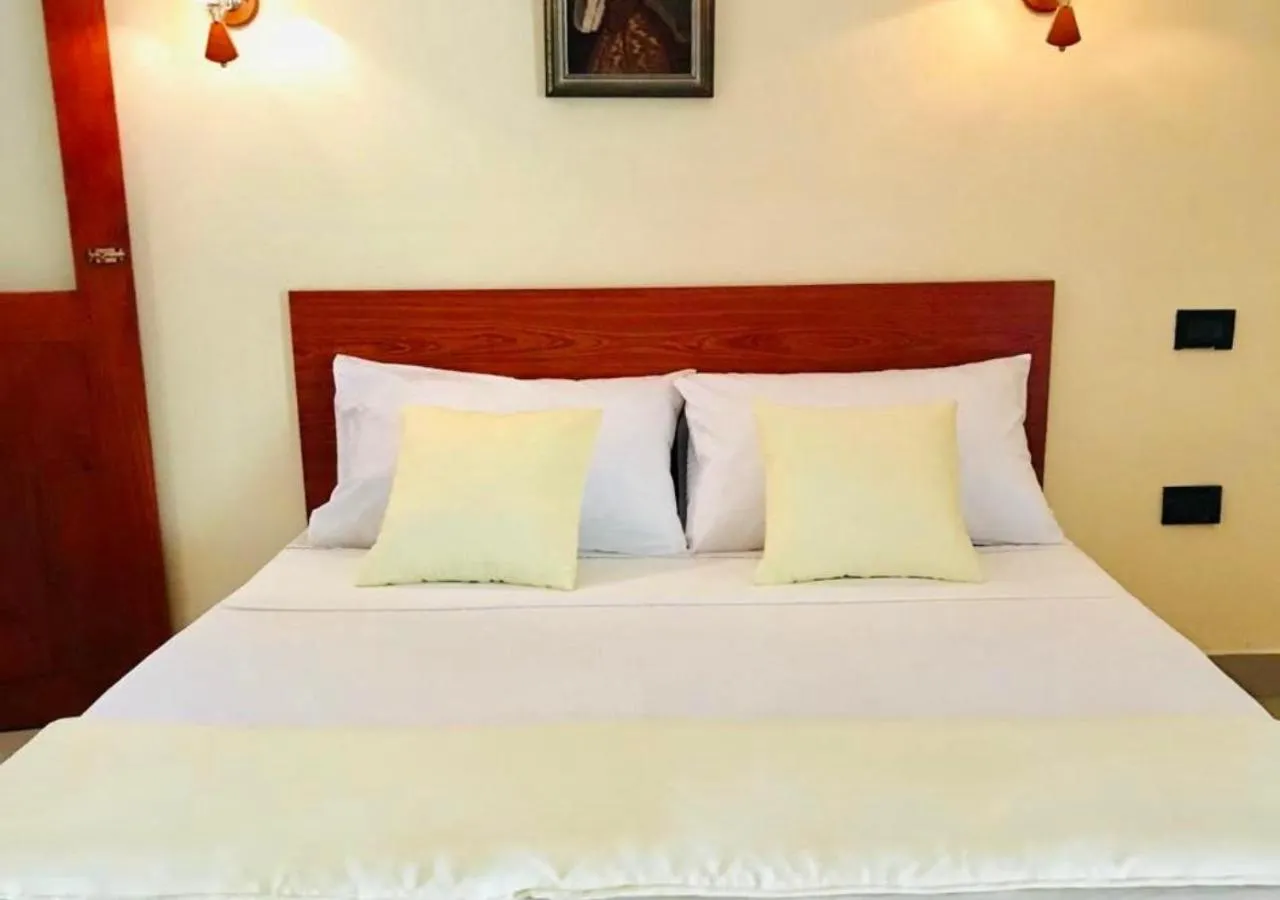 Bed in Ama Villa Negombo