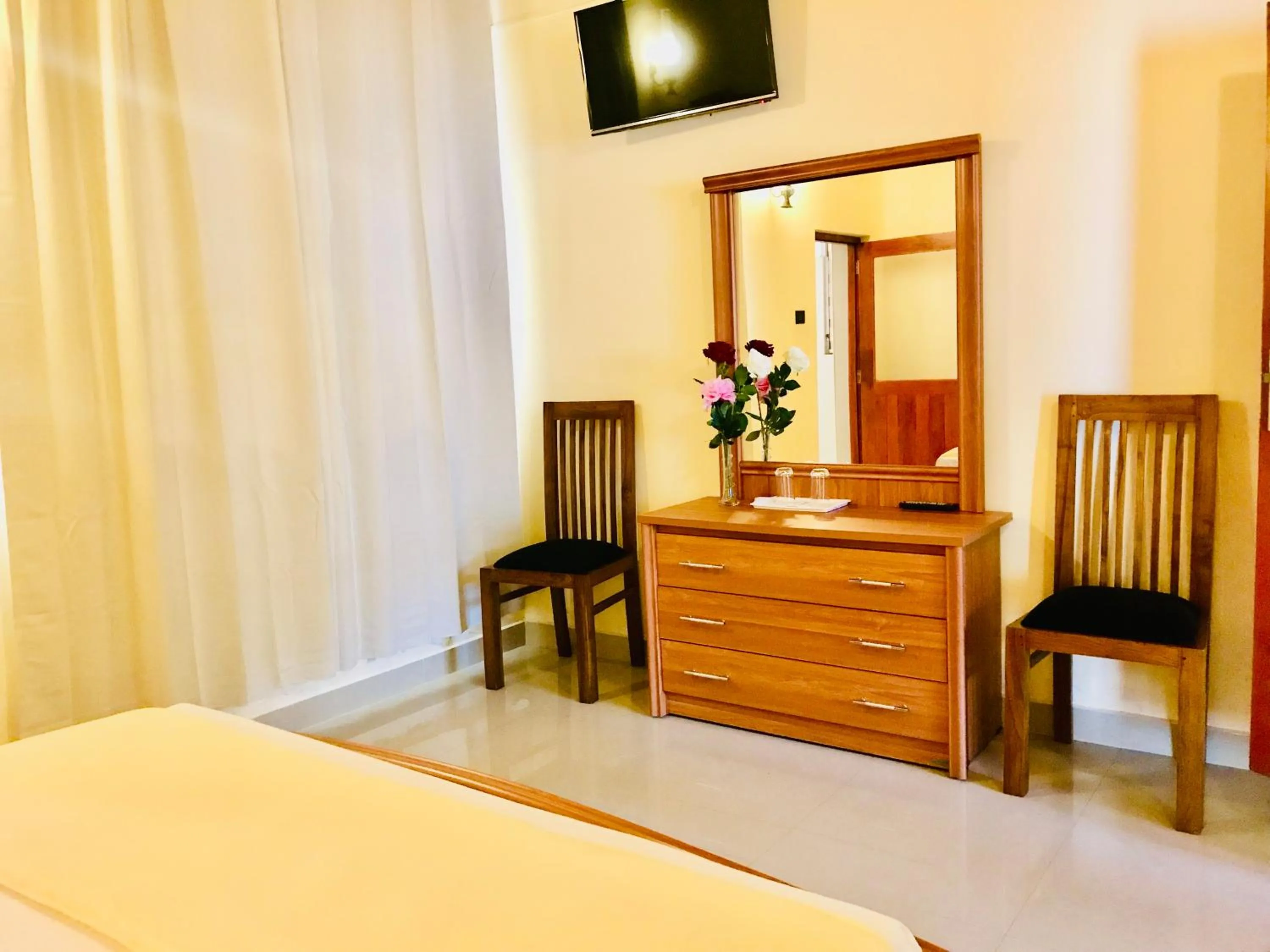 TV and multimedia, Bed in Ama Villa Negombo
