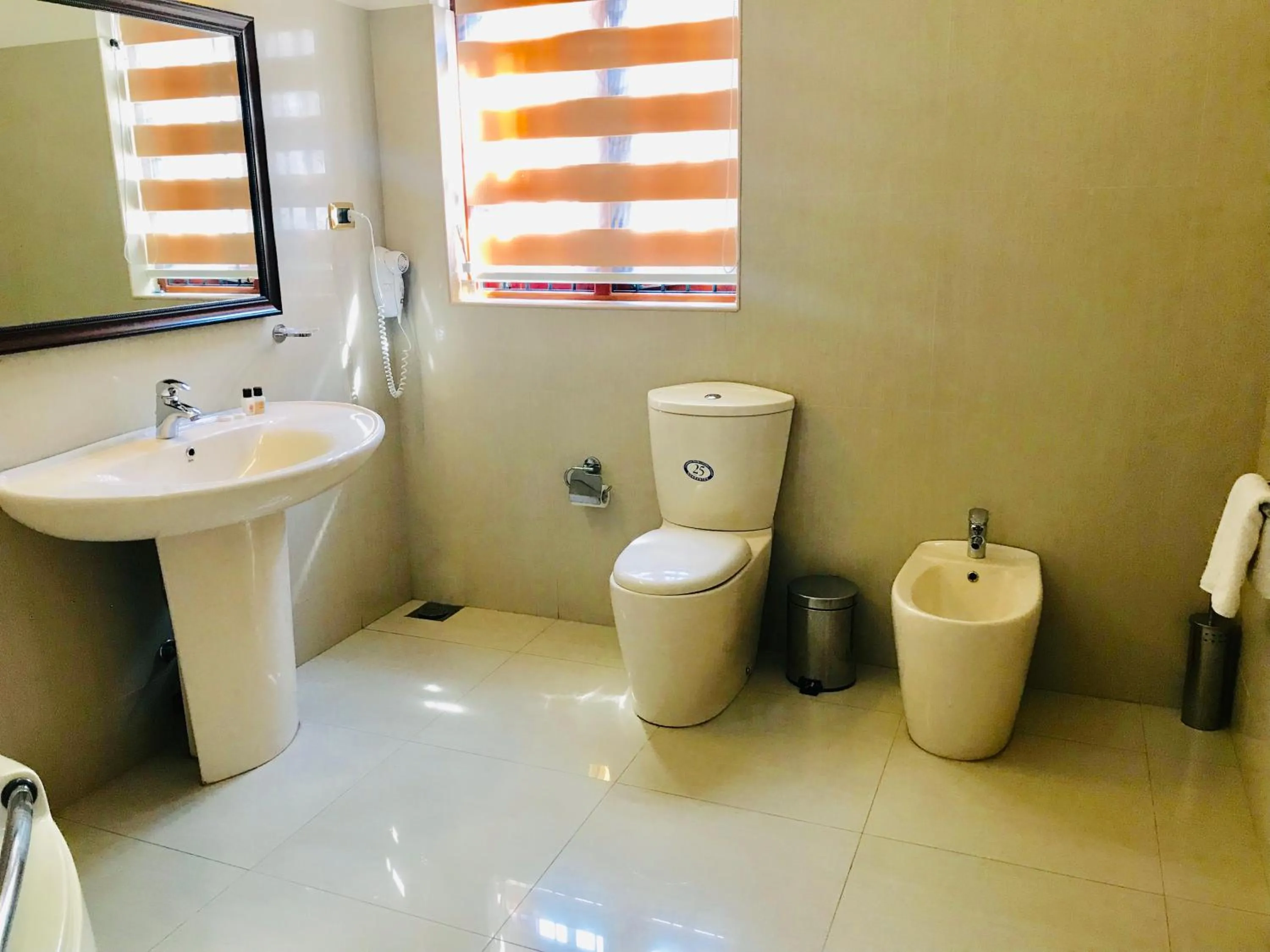 Toilet in Ama Villa Negombo