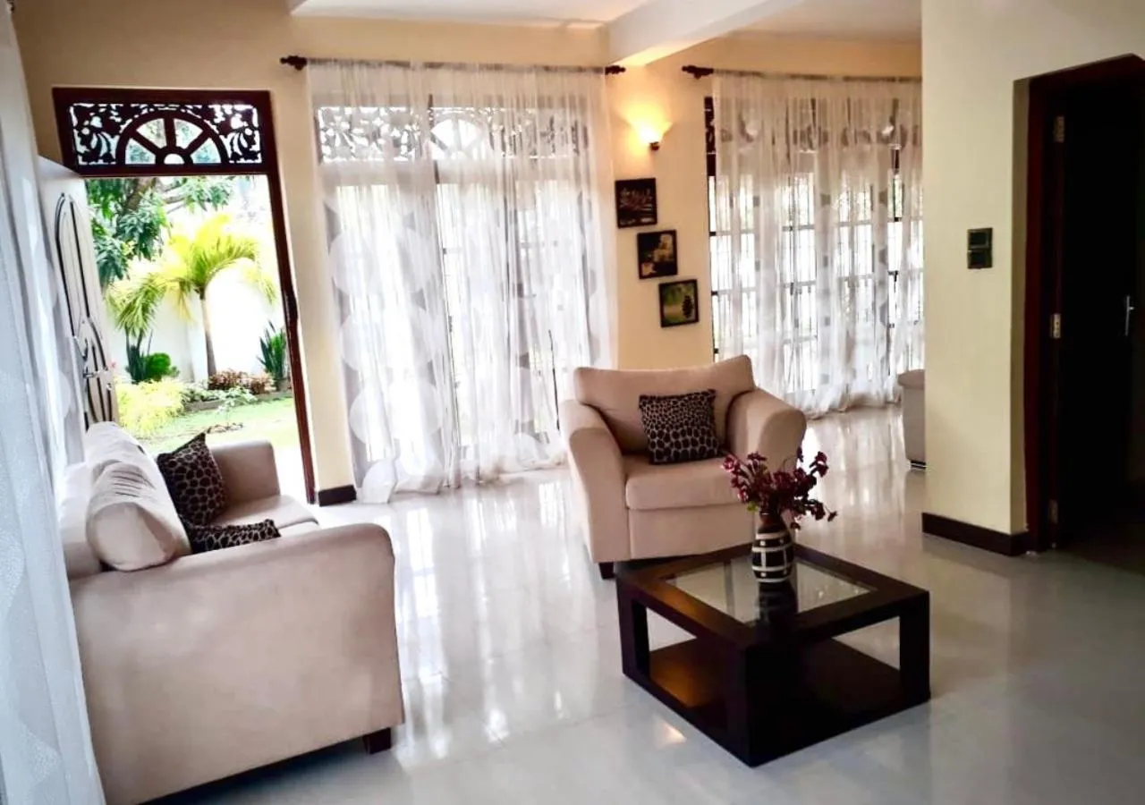 Living room in Ama Villa Negombo