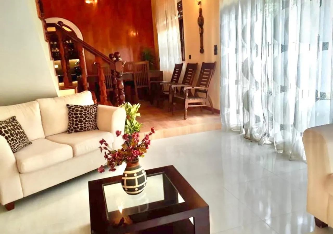 Living room in Ama Villa Negombo