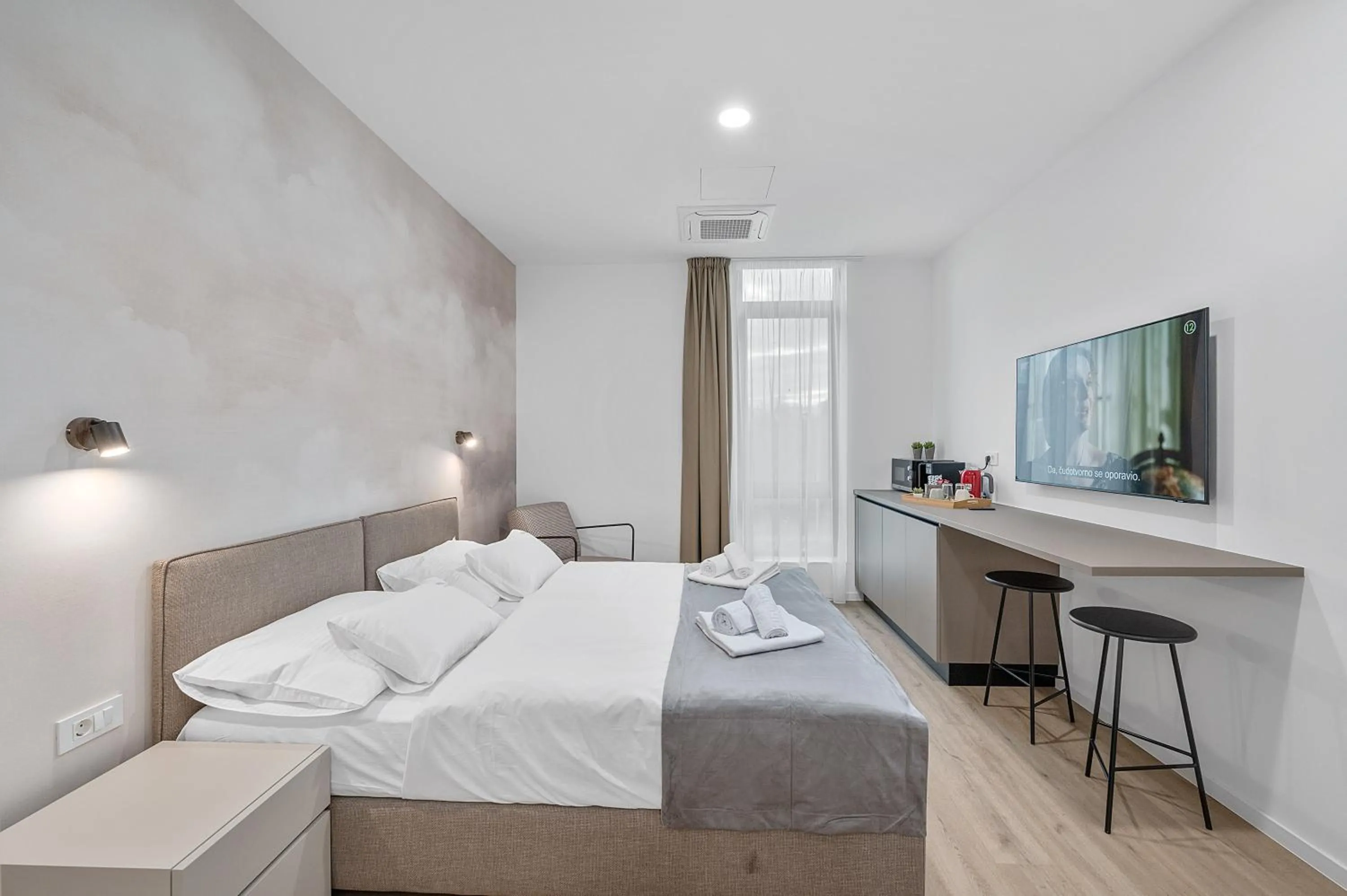 Double Room in Enjoy Apartments and Suites