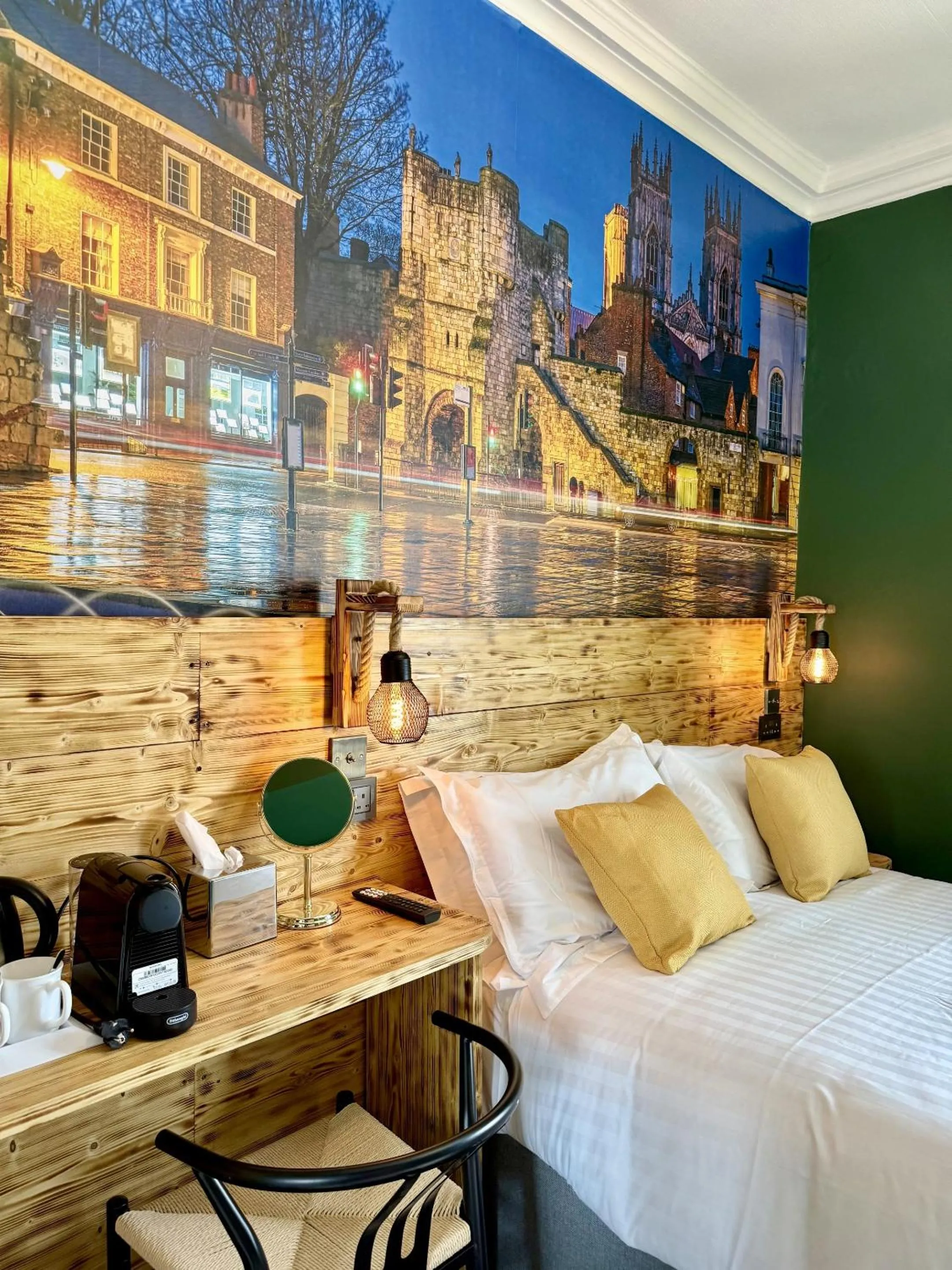 Bedroom, Bed in The Crescent Guest House