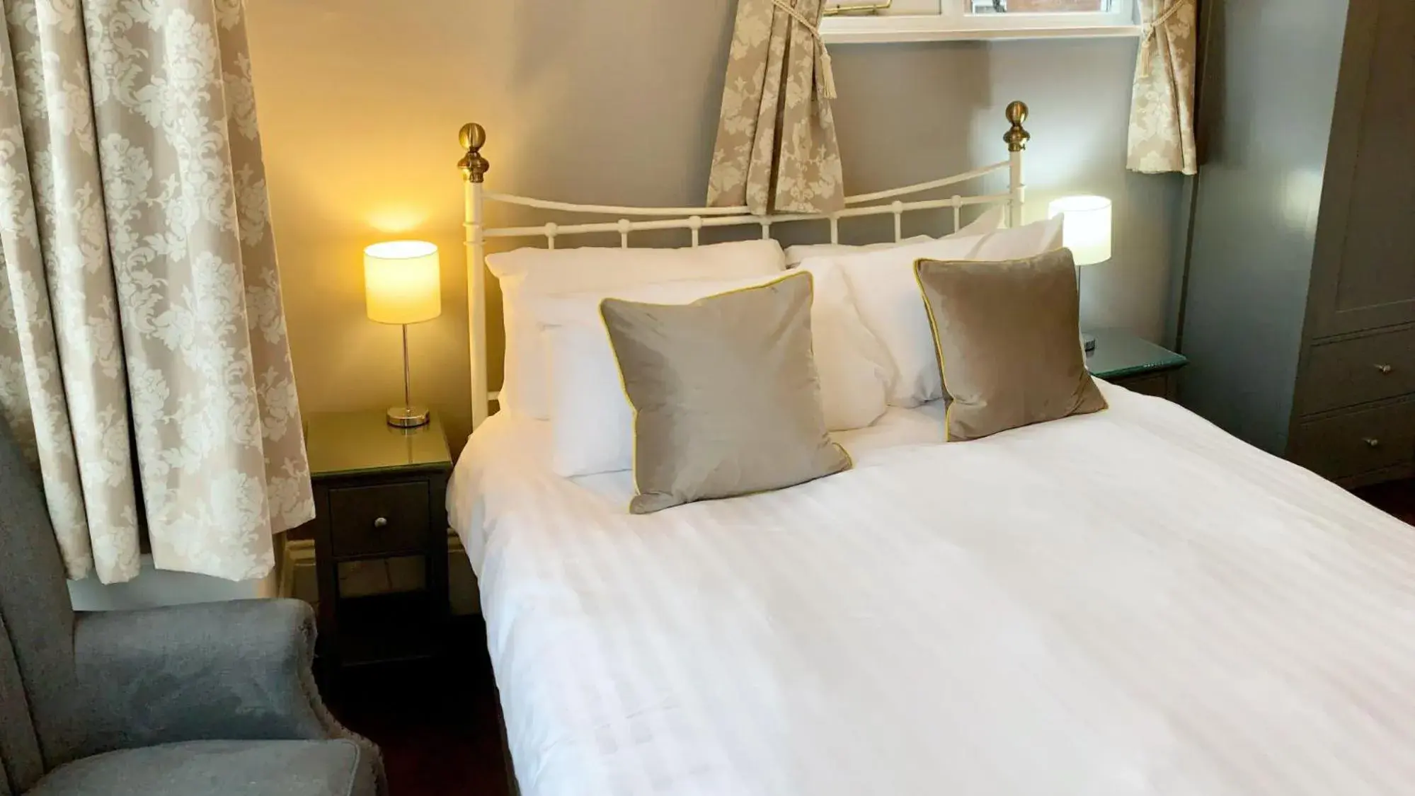 Bathroom, Bed in The Crescent York Bathroom, Bed in The Crescent York