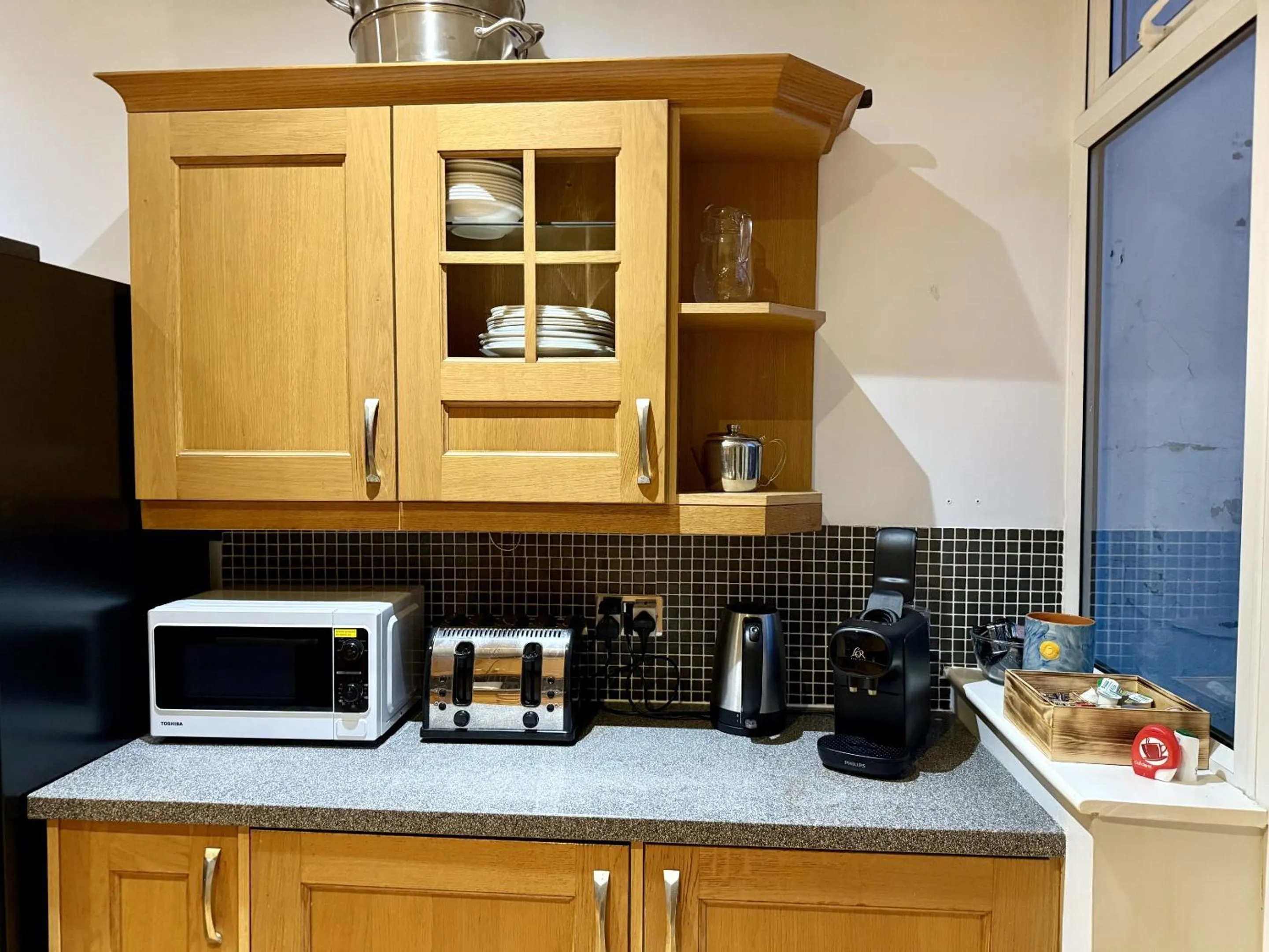 Kitchen or kitchenette in The Crescent Guest House