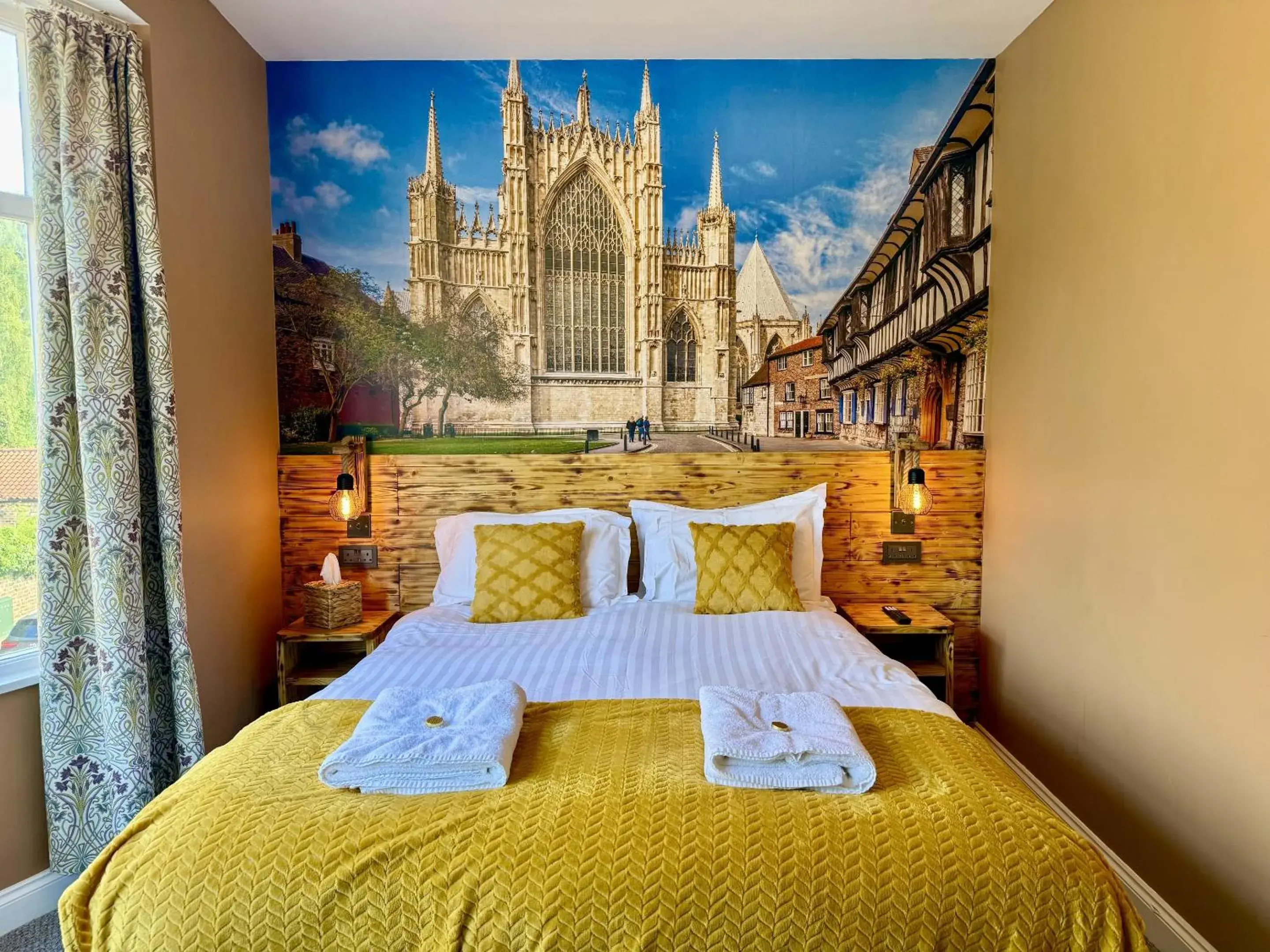 Bedroom, Bed in The Crescent Guest House Bedroom, Bed in The Crescent Guest House