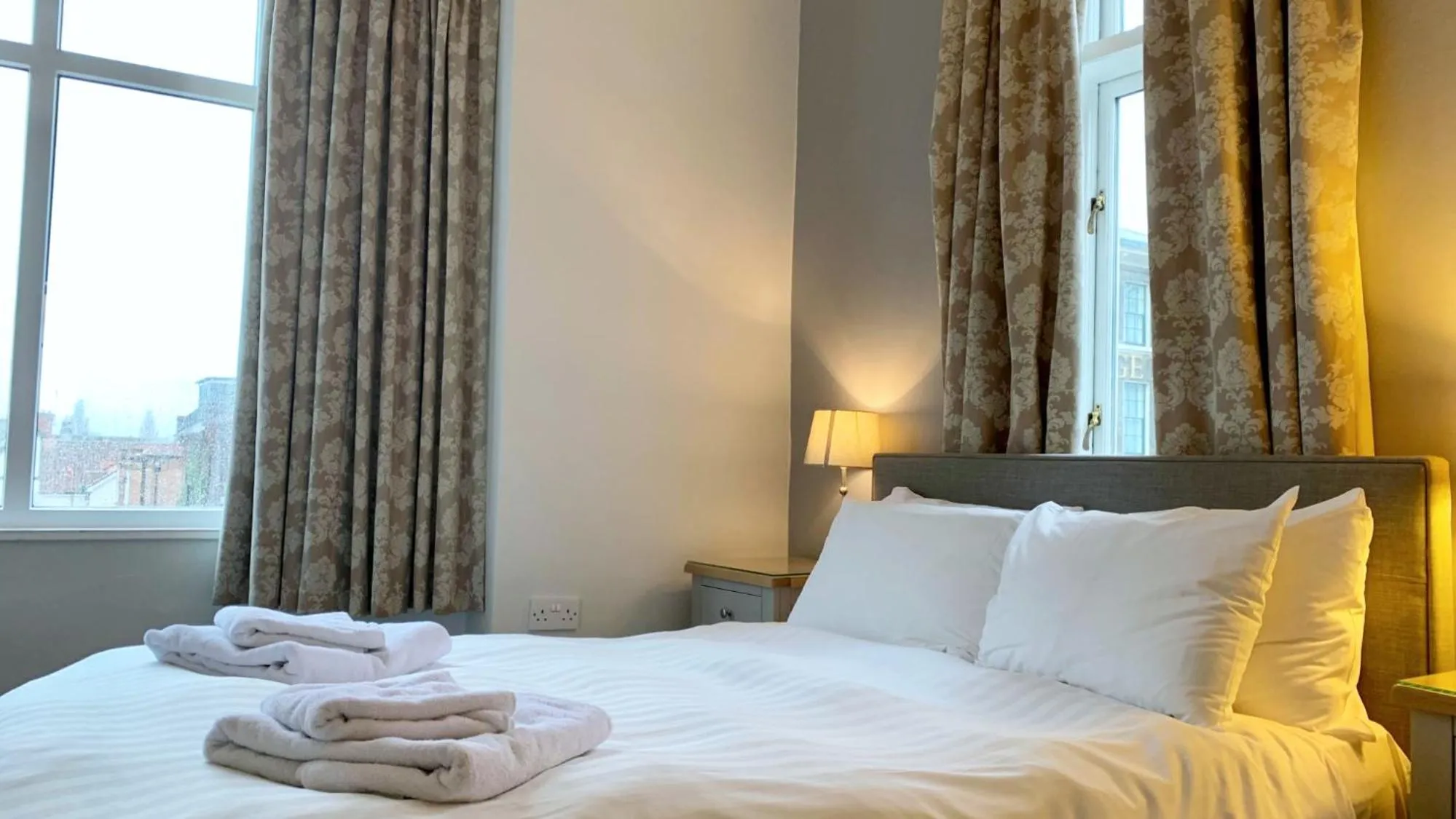 Bedroom, Bed in The Crescent York