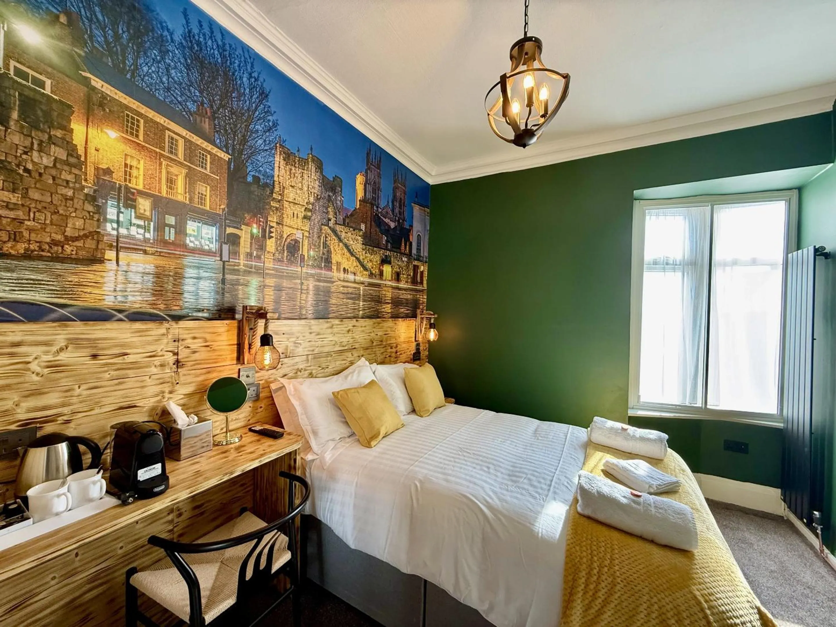 Bedroom, Bed in The Crescent Guest House