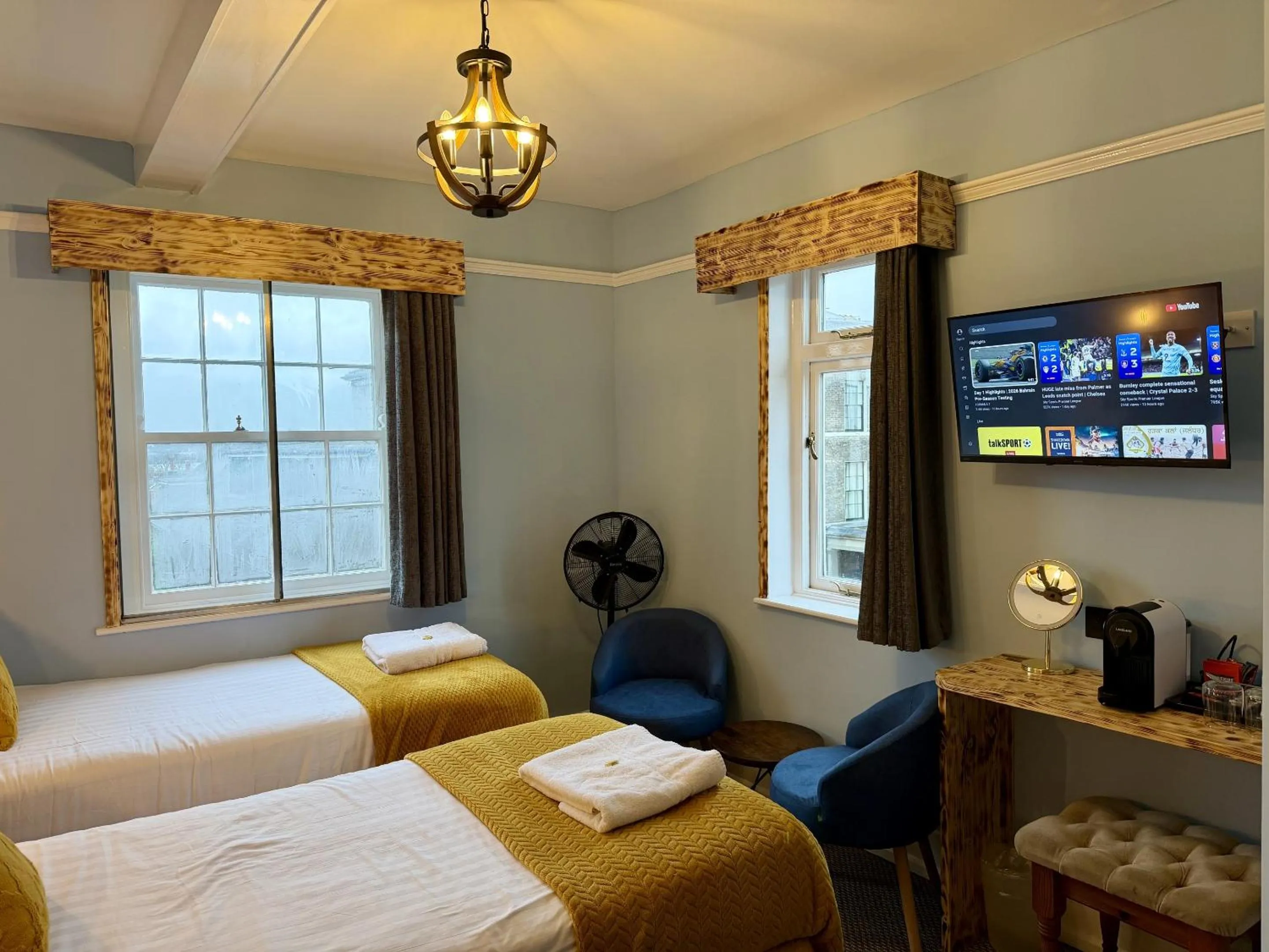 Bedroom, Bed in The Crescent Guest House